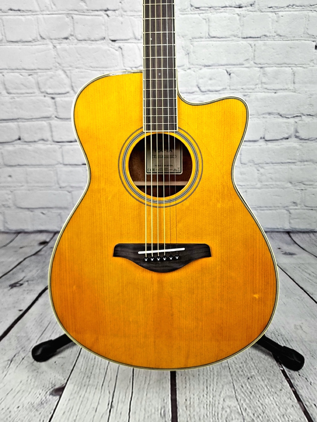 Yamaha FG-CT Acoustic Guitar - photo 2