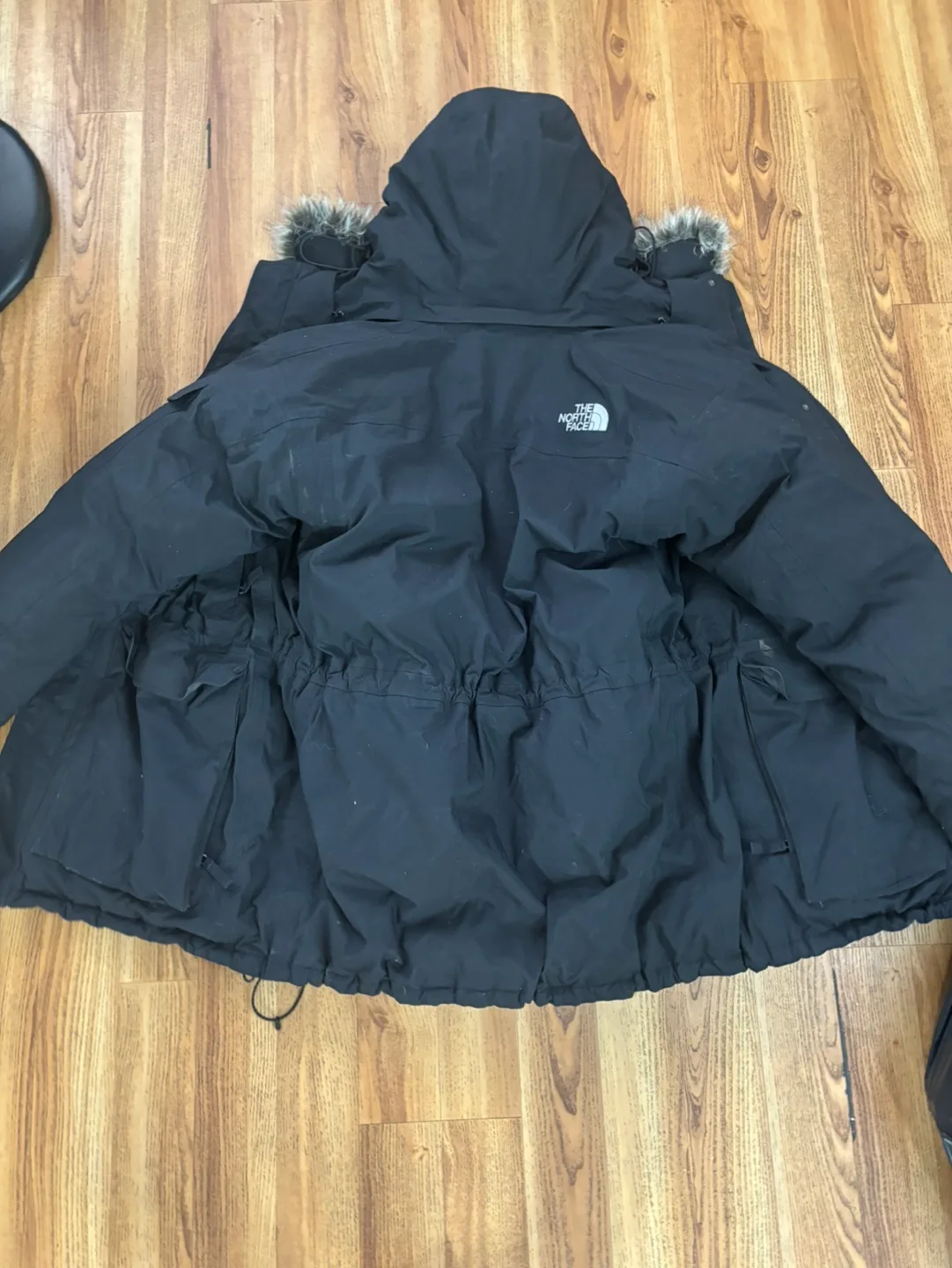 The North Face Mens XL Black Winter Jacket image indicator(4)