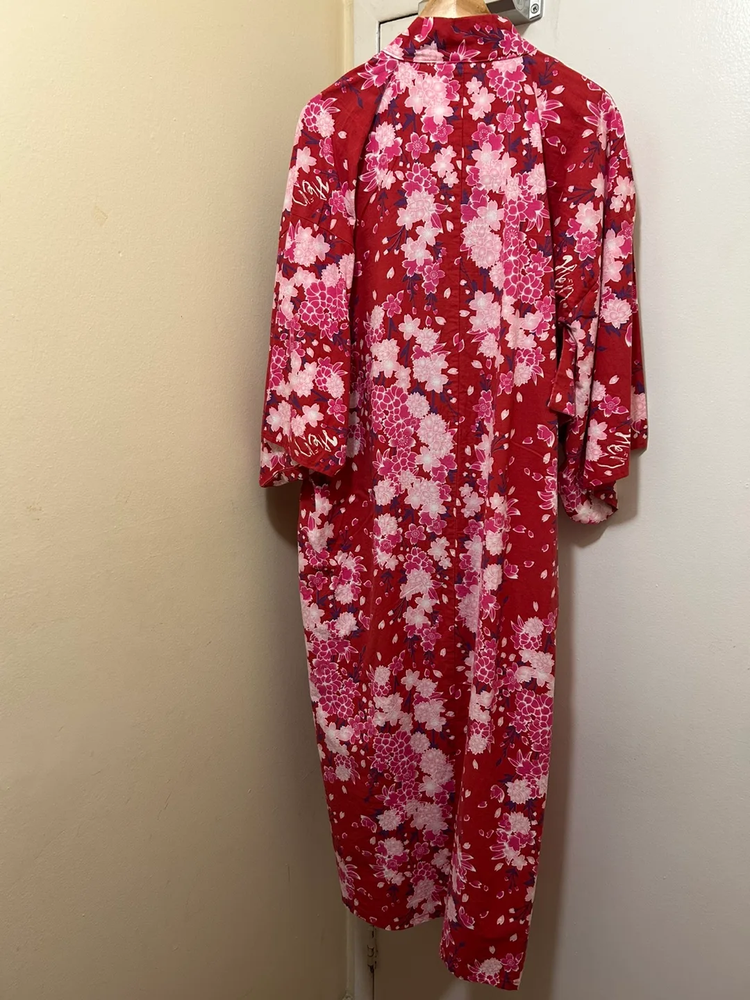 Kimono Red Floral image indicator(3)