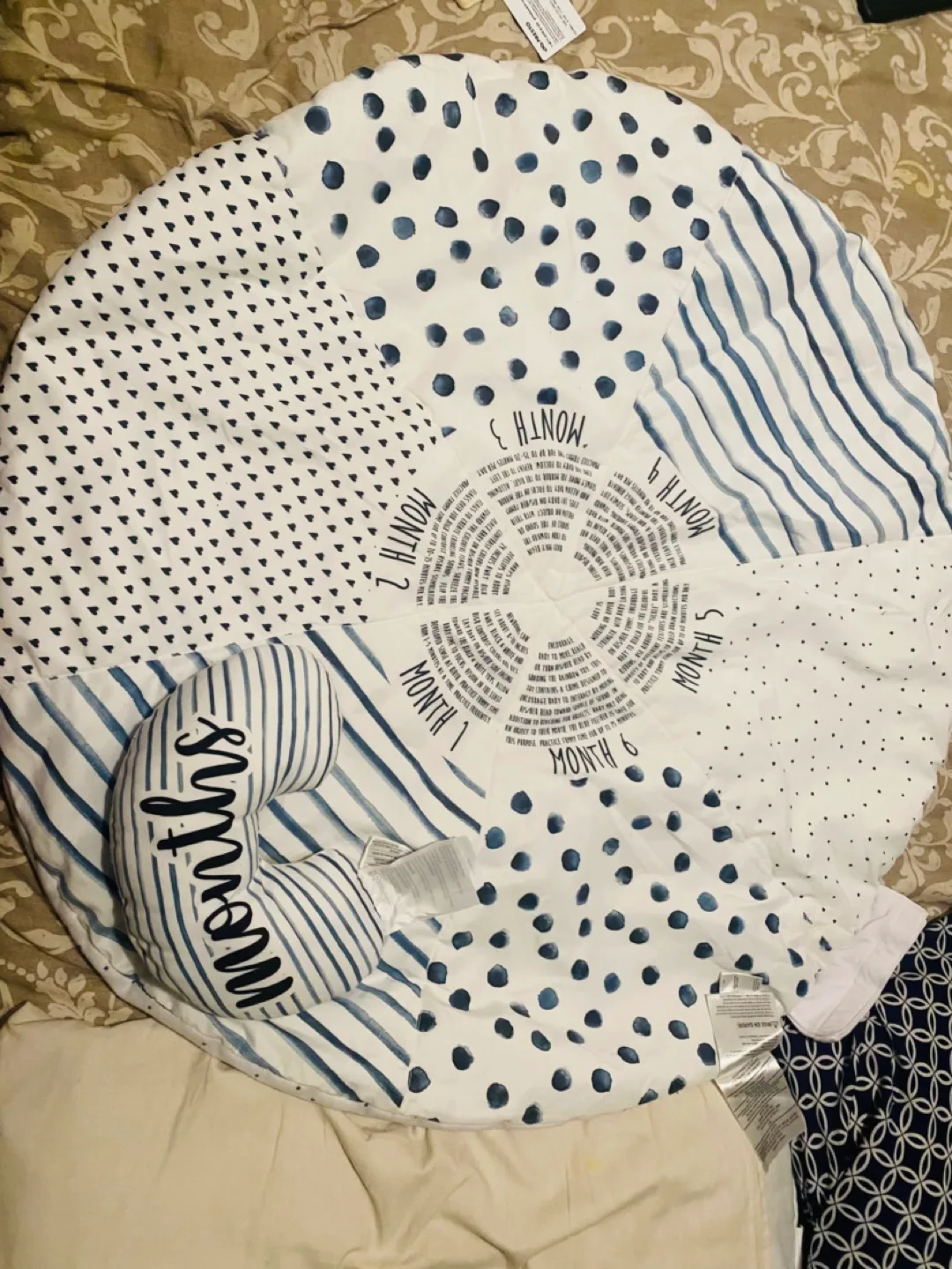 Baby Milestone Blanket with Pillow image indicator(2)