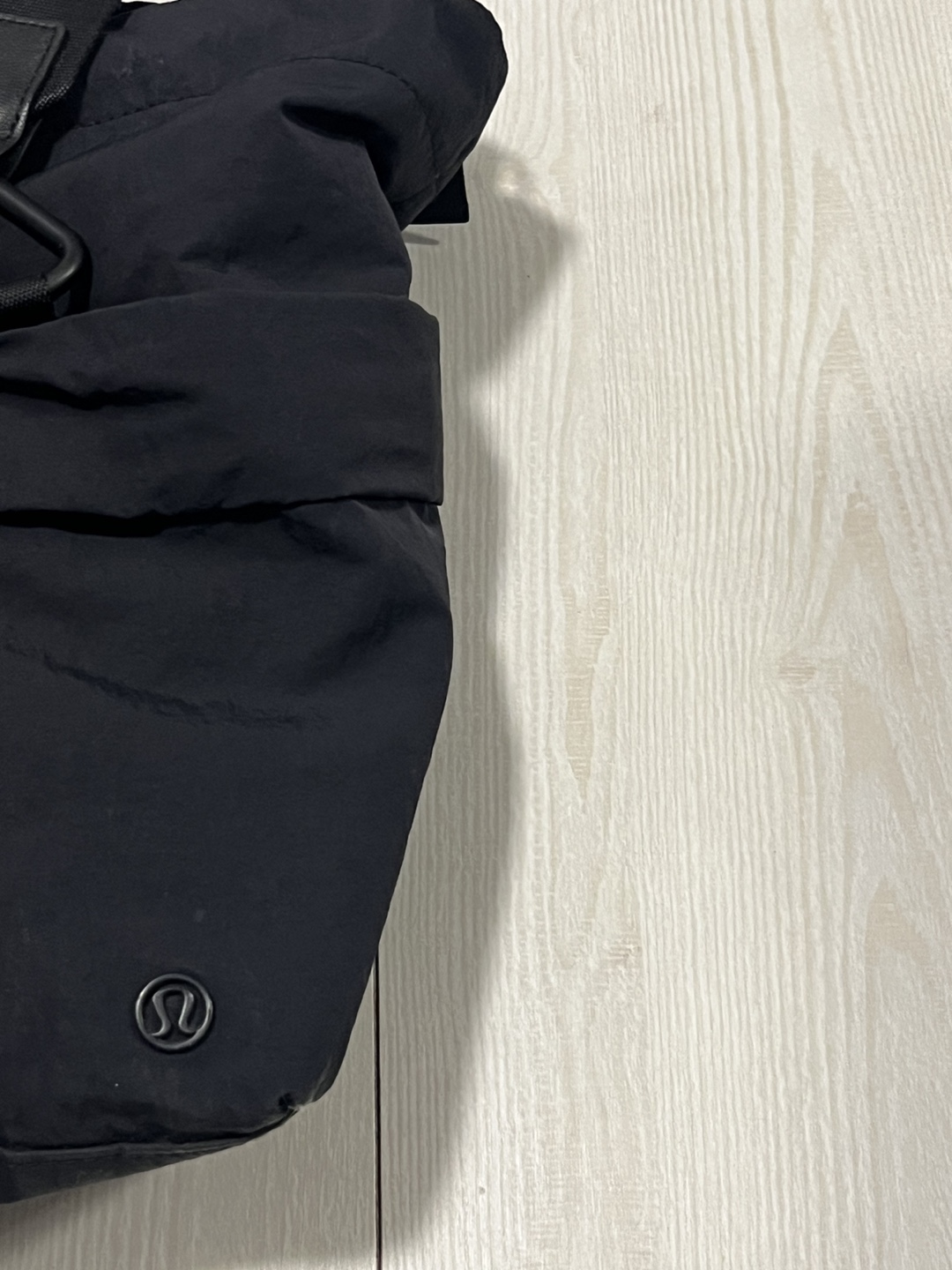 Lululemon All Black on my level duffel bag - photo 2