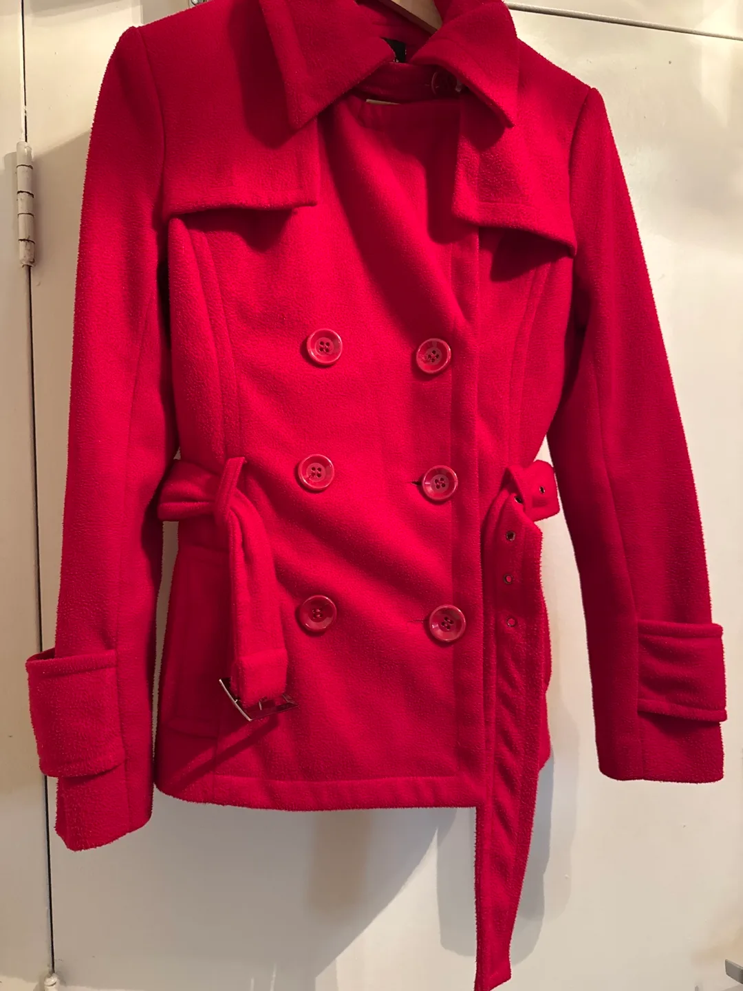 Studio SI red jacket image indicator(3)