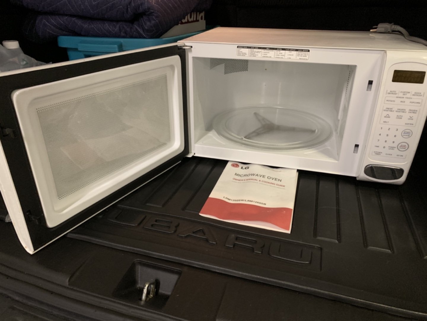 LG Microwave Oven - photo 5