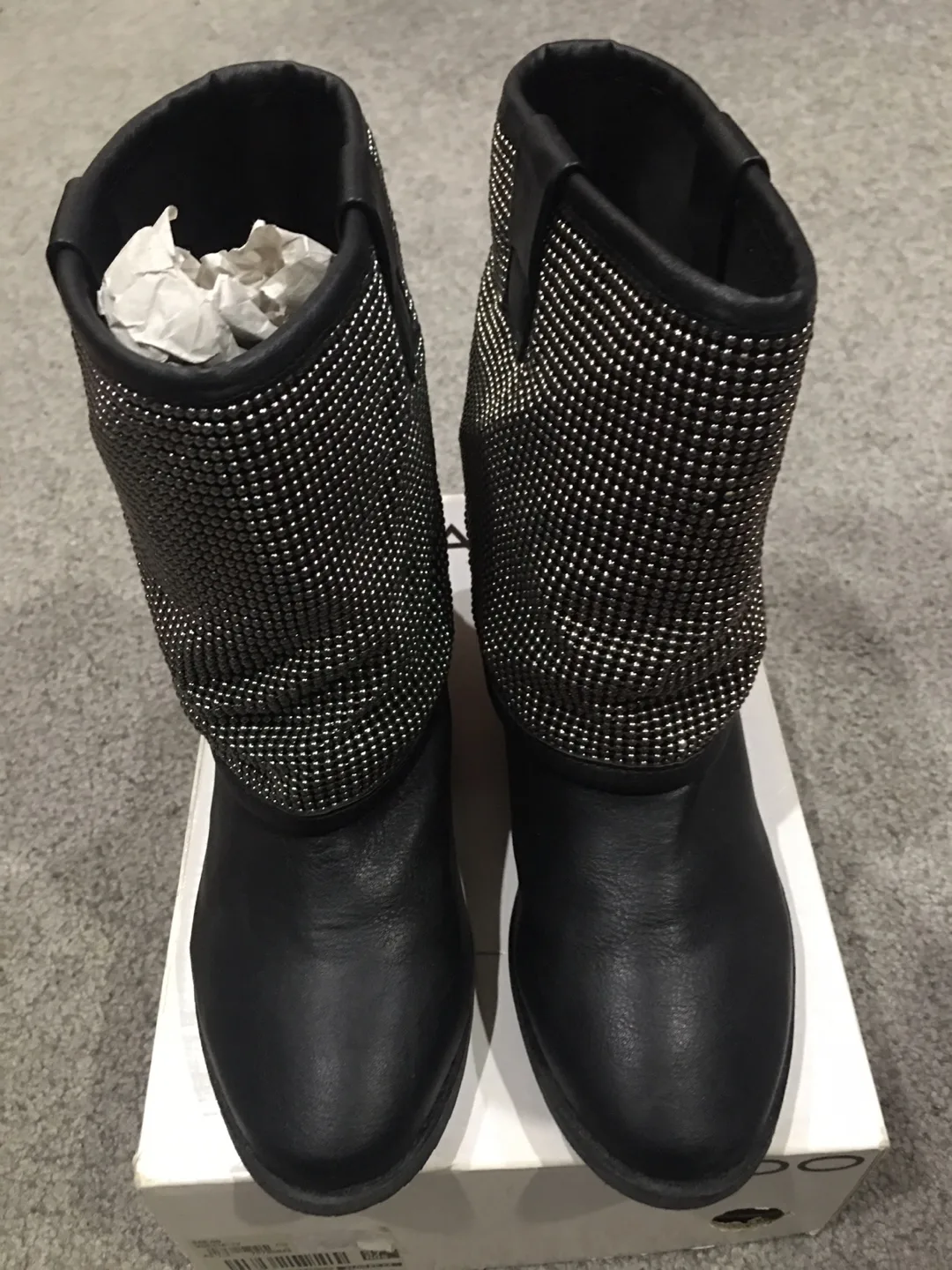 Black Rhinestone Cowboy Boots image indicator(2)