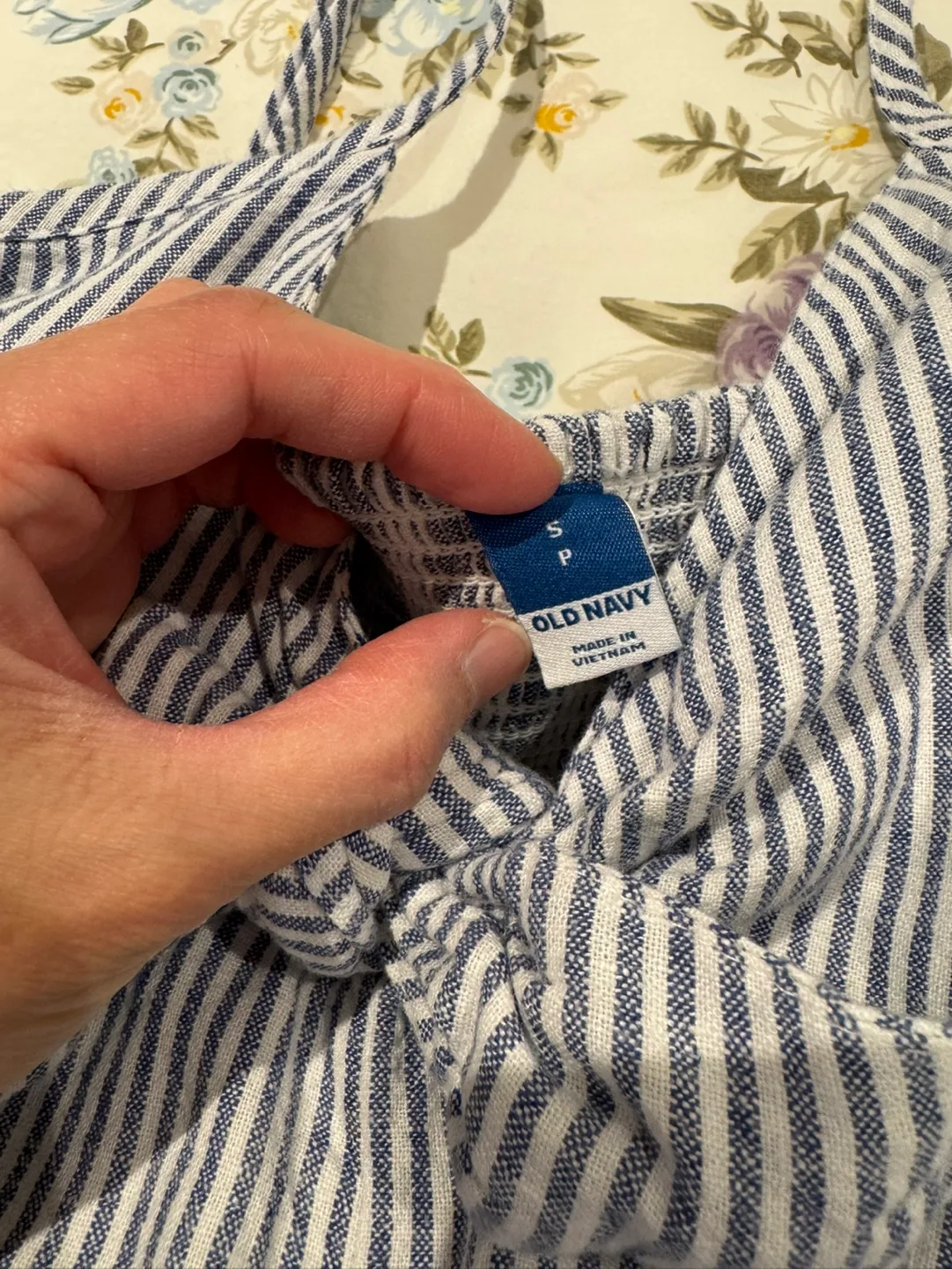 Bundle of branded clothes, $10 each or $20 for all 3 image indicator(8)