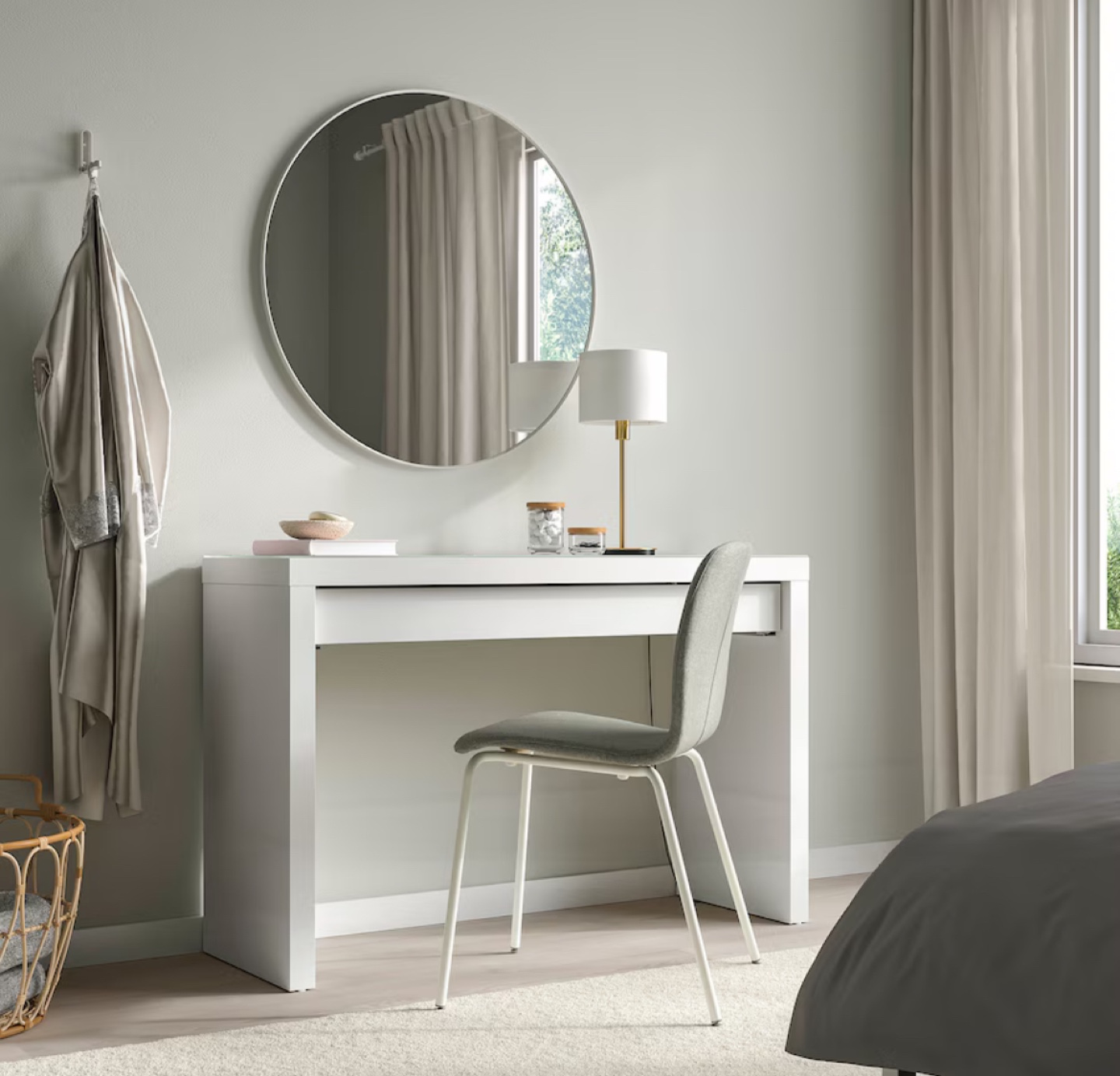 IKEA MALM Dressing Table - white