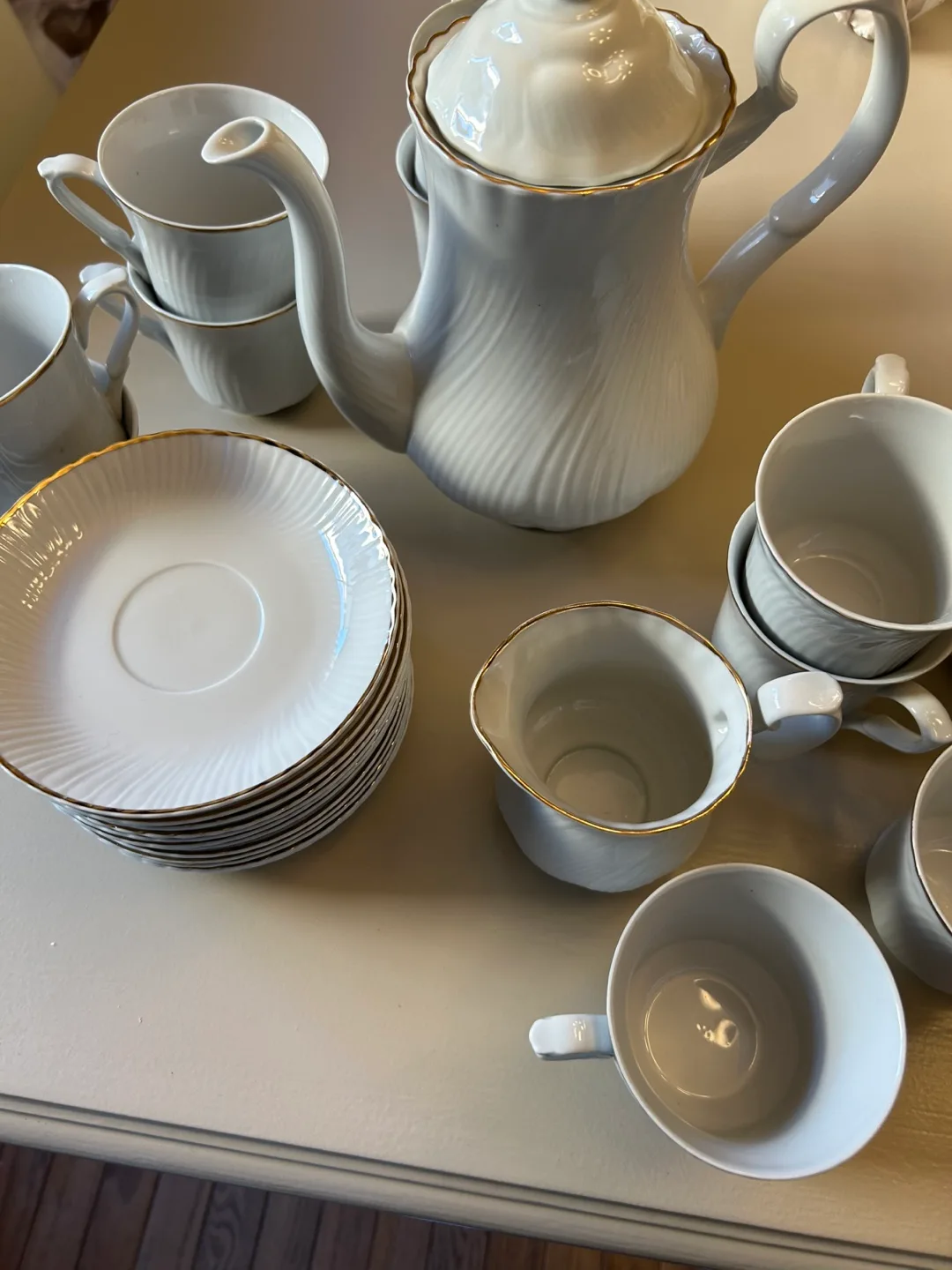 Vintage Tea Set with Gold Trim image indicator(2)