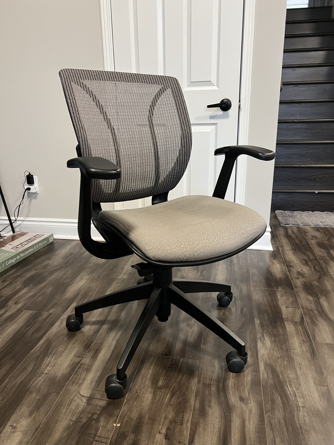 Office Chair - photo 3