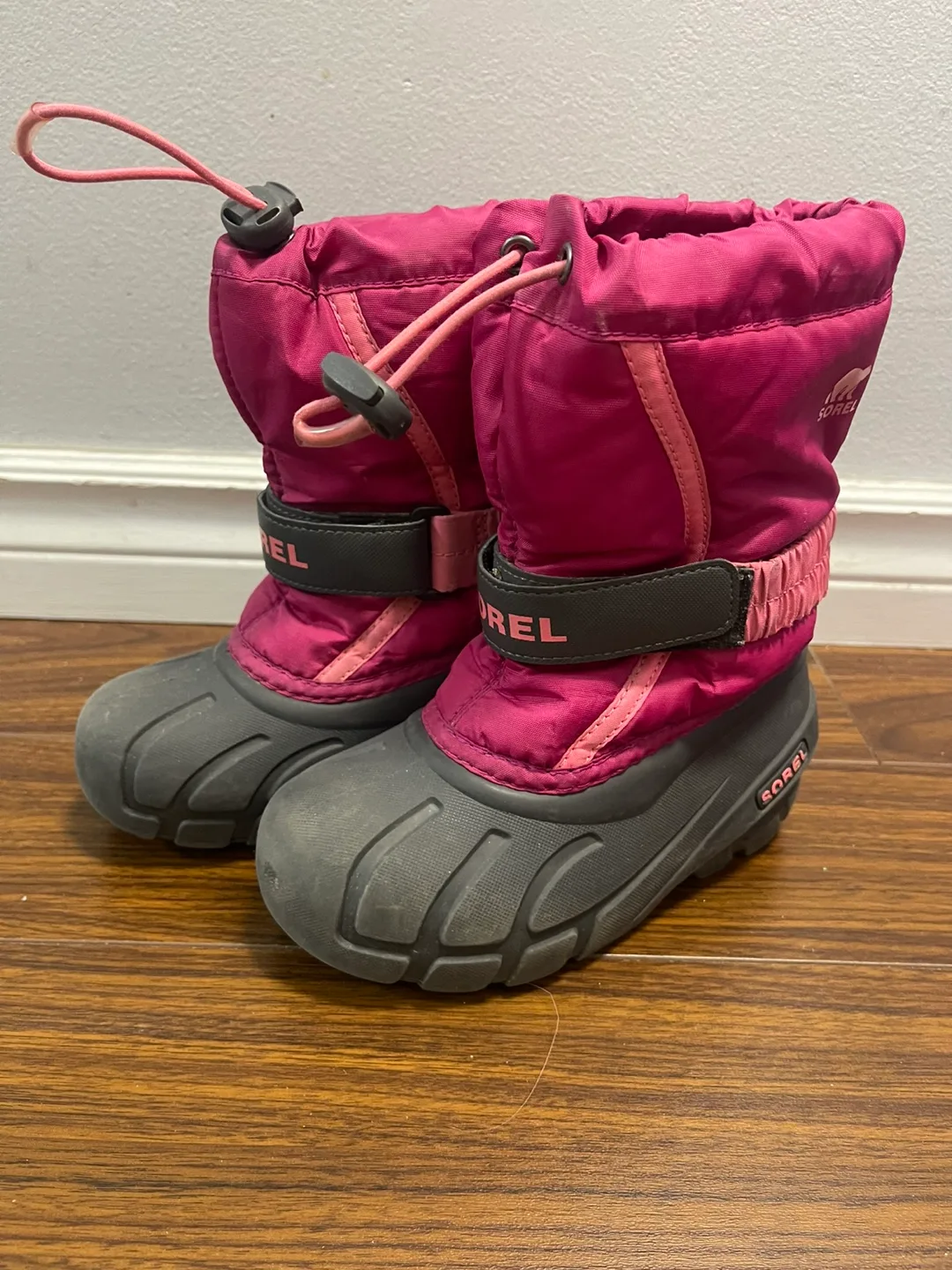 Sorel Kids Winter Boots Sz 11 thumbnail