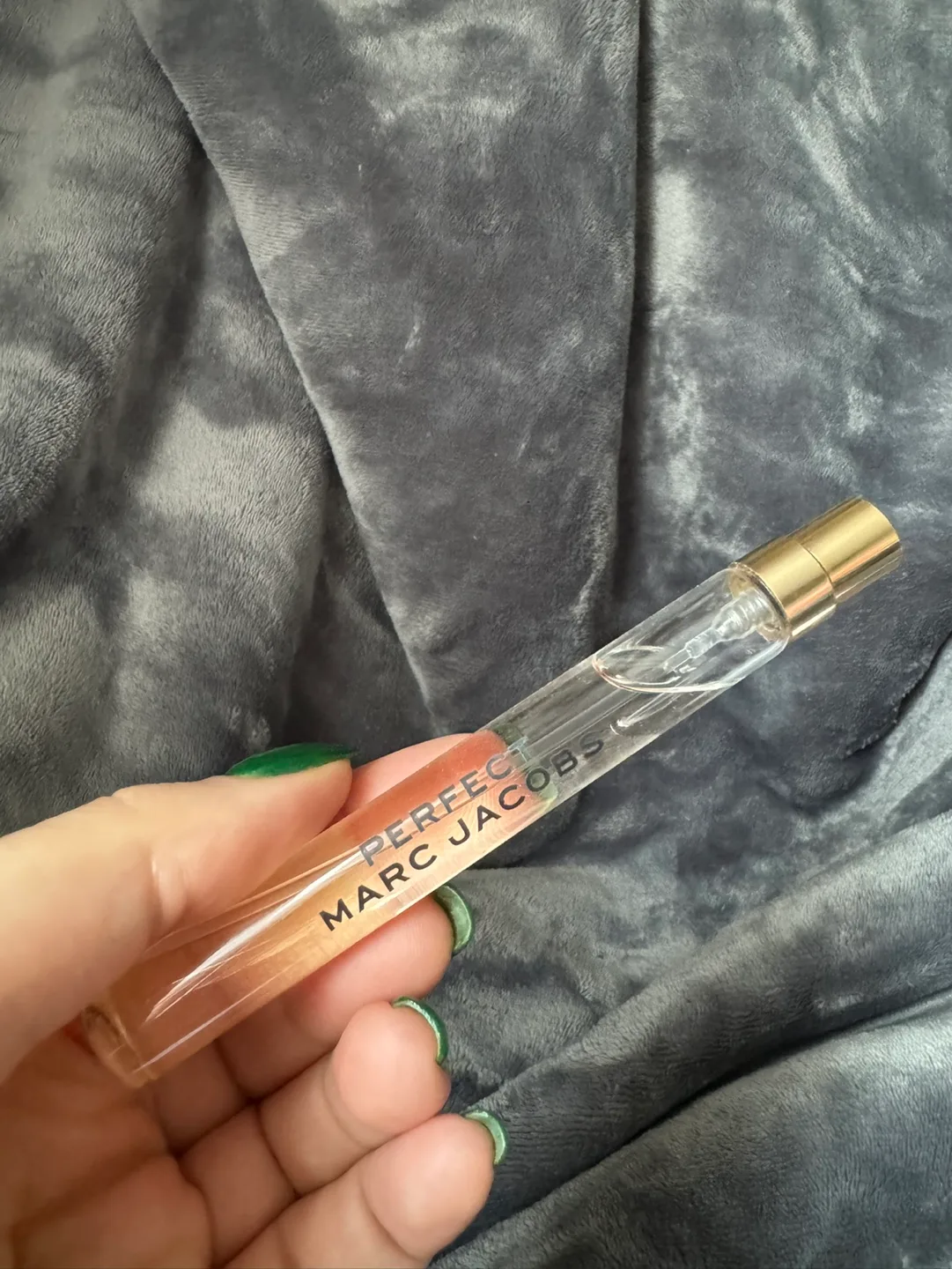 Marc Jacobs Perfect Perfume thumbnail