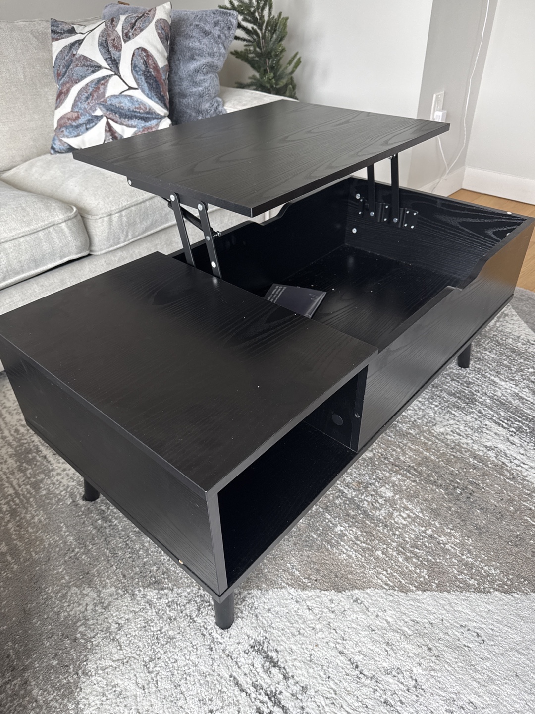 Brown Coffee table with lift top