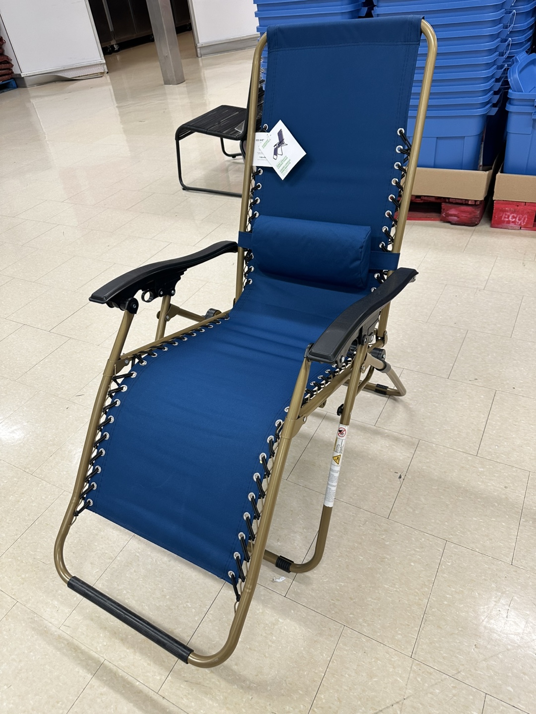 Zero Gravity Folding Lounge Chair Brand New - photo 2