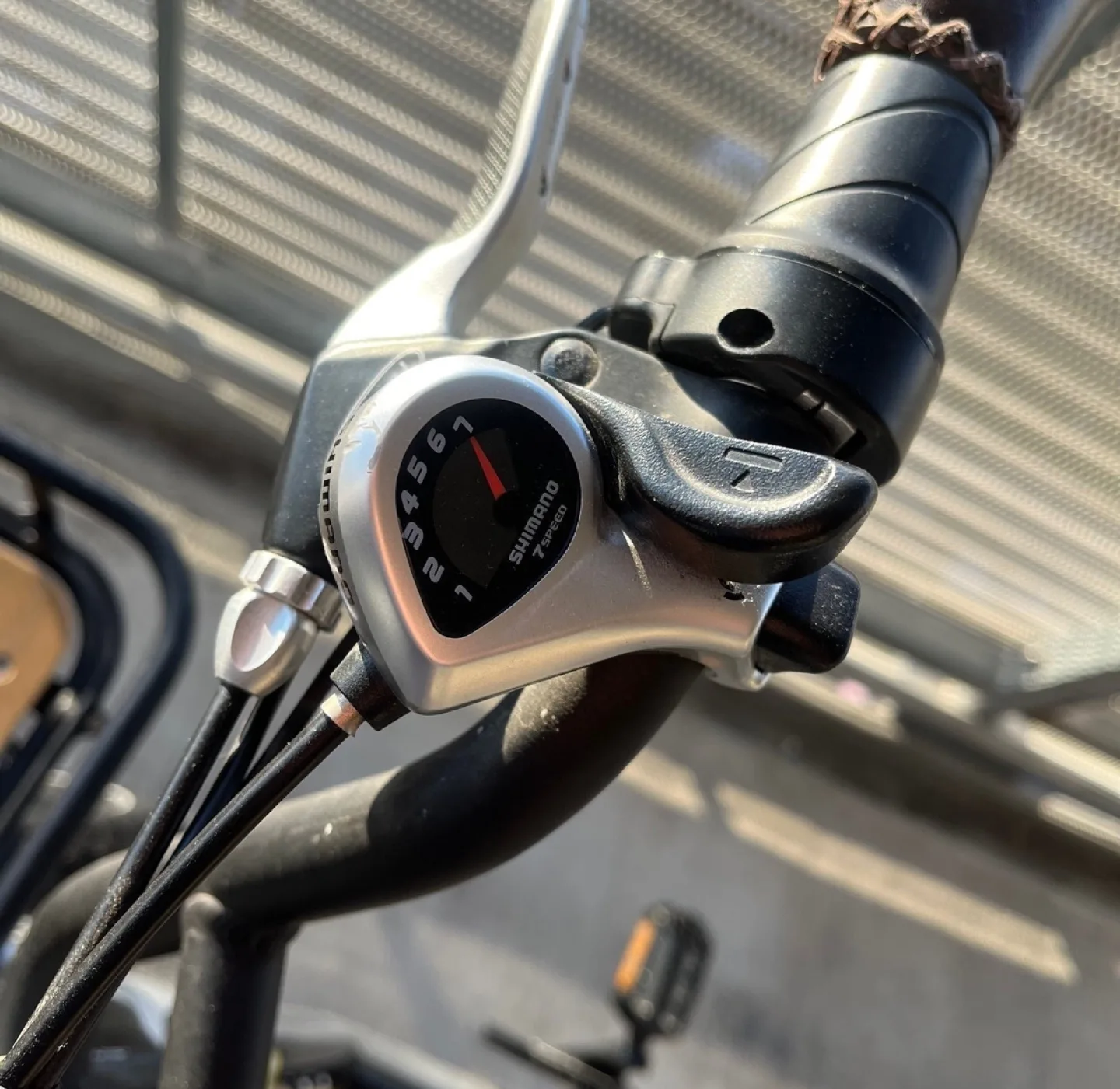 Rad Power Bikes RadRunner Plus Electric Utility Ebike image indicator(6)