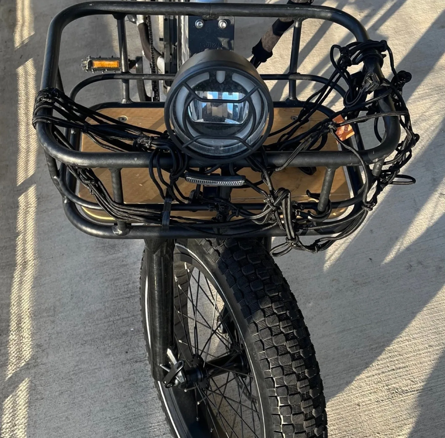 Rad Power Bikes RadRunner Plus Electric Utility Ebike image indicator(4)