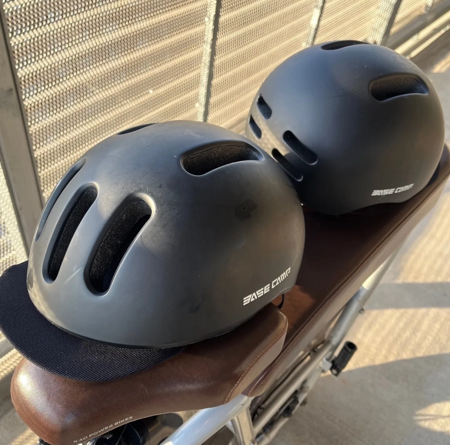 Rad Power Bikes RadRunner Plus Electric Utility Ebike image indicator(8)