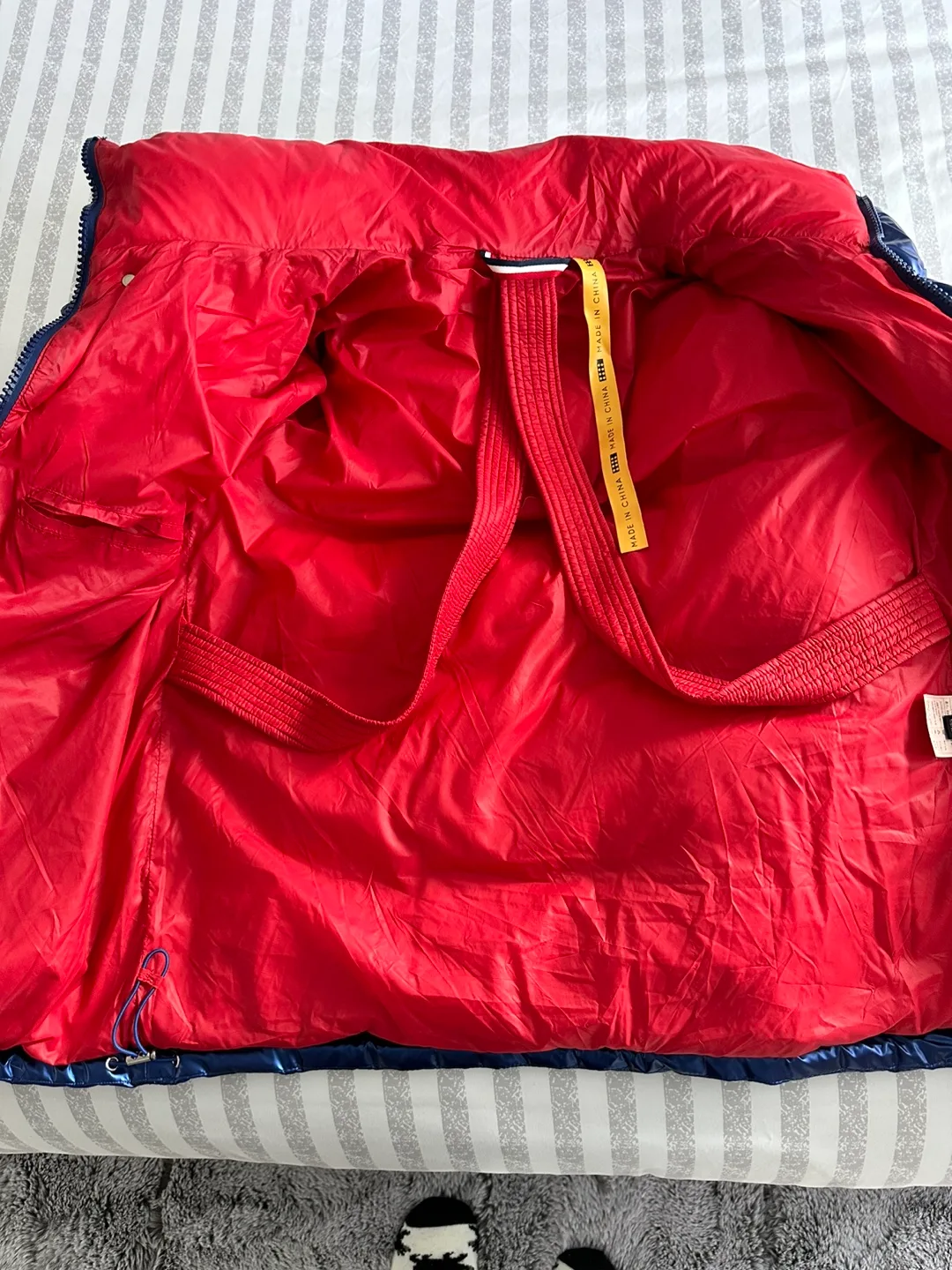 Unisex Blue and Red Down Puffer Jacket image indicator(5)