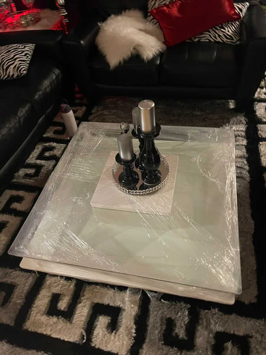 Glass Coffee Table image indicator(4)