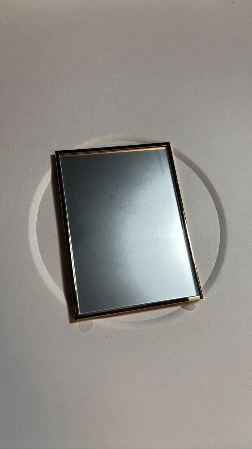 Yves Saint Laurent Compact Mirror image indicator(2)