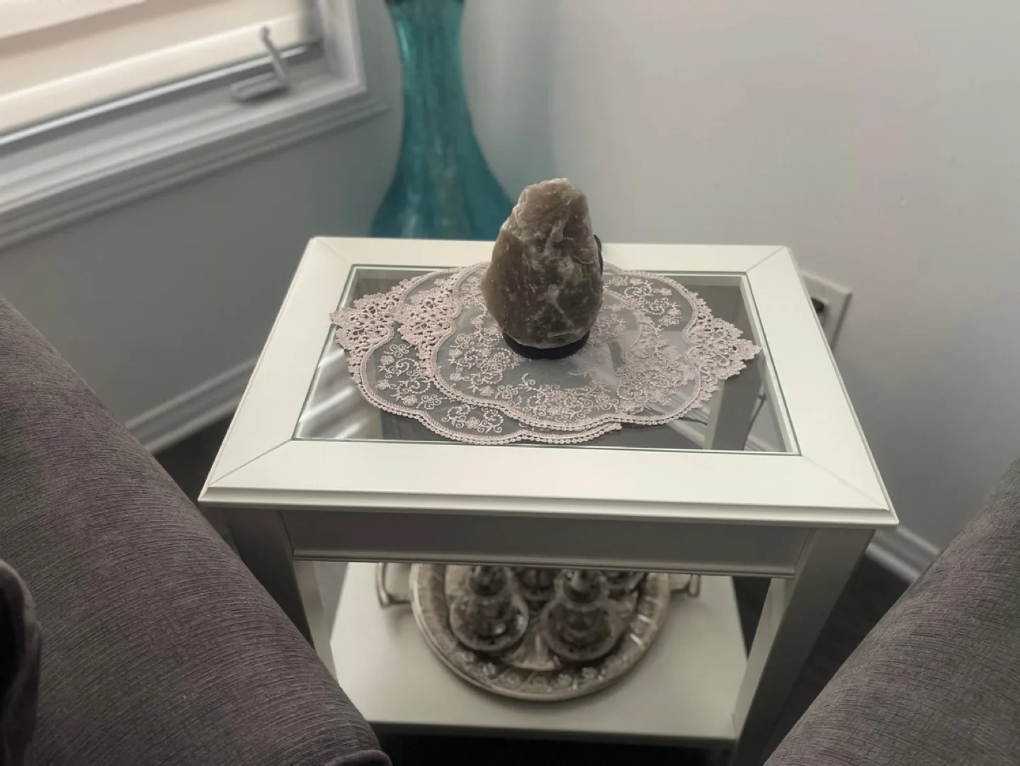 A Big IKEA White Coffee Table and A Small coffee table image indicator(3)