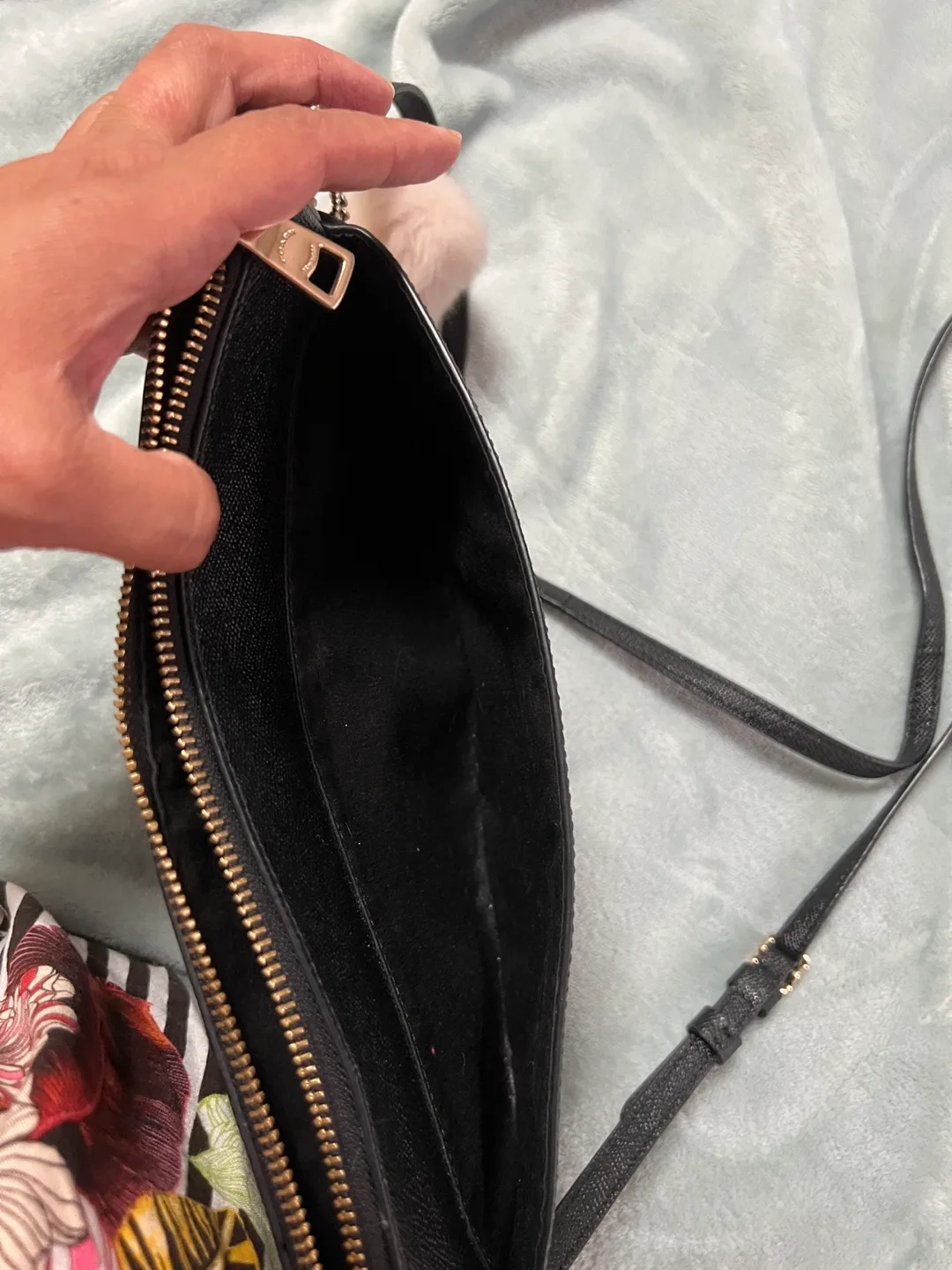 Coach Crossbody Bag image indicator(5)