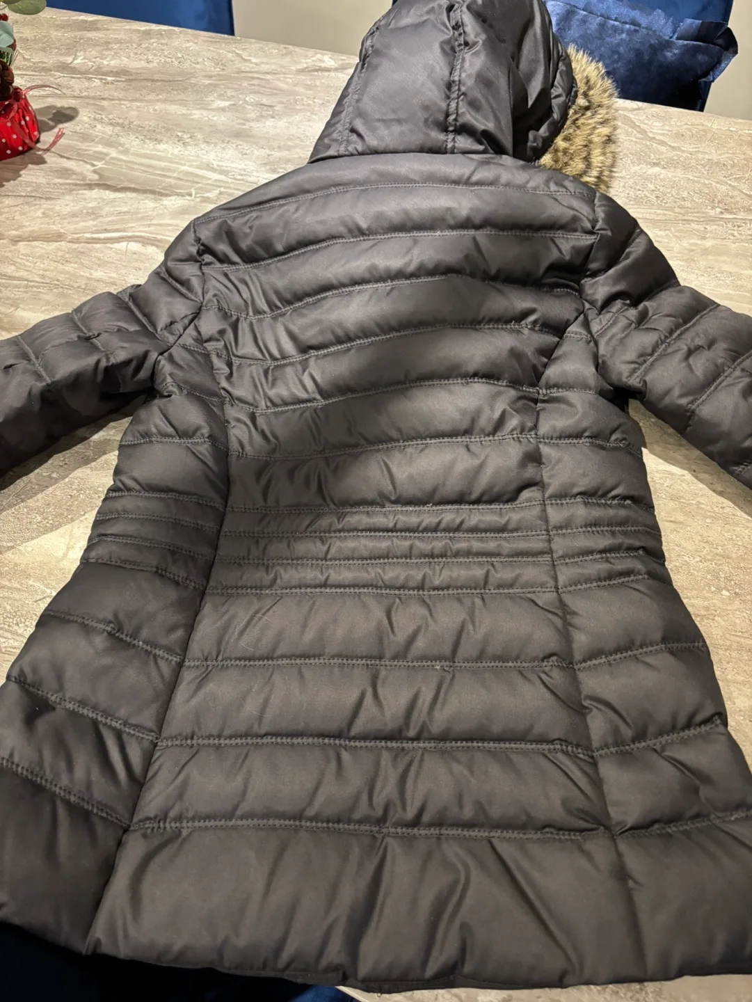 Like New Tommy Hilfiger warm women’s winter jacket size XS image indicator(3)