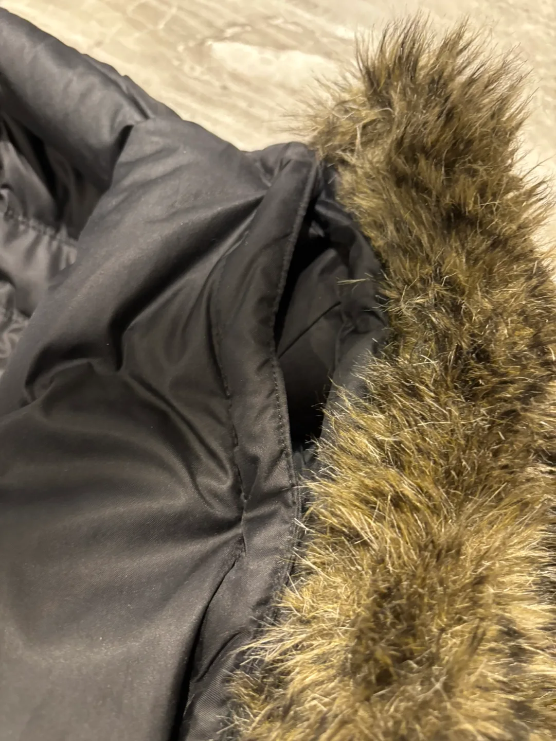 Like New Tommy Hilfiger warm women’s winter jacket size XS image indicator(9)