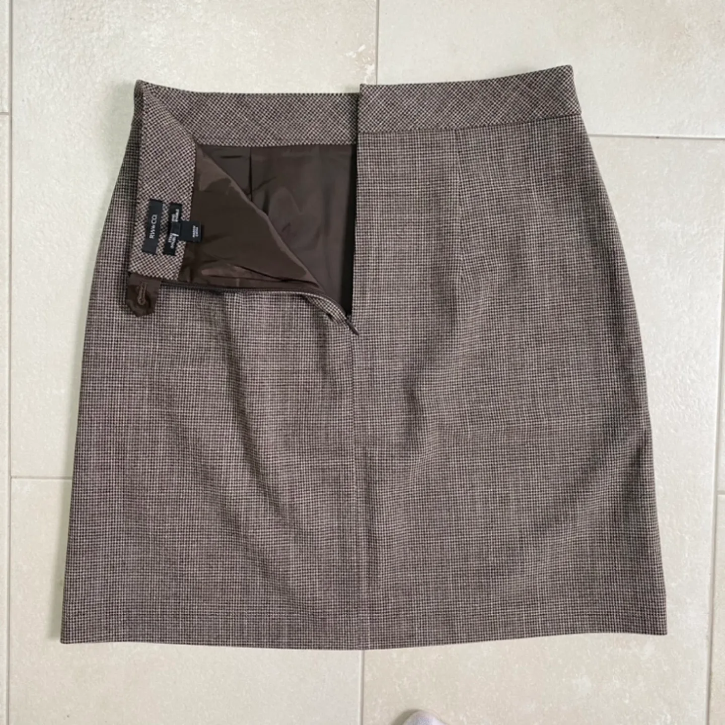 RW&CO. Brown & Black Plaid Skirt Size 6 image indicator(3)