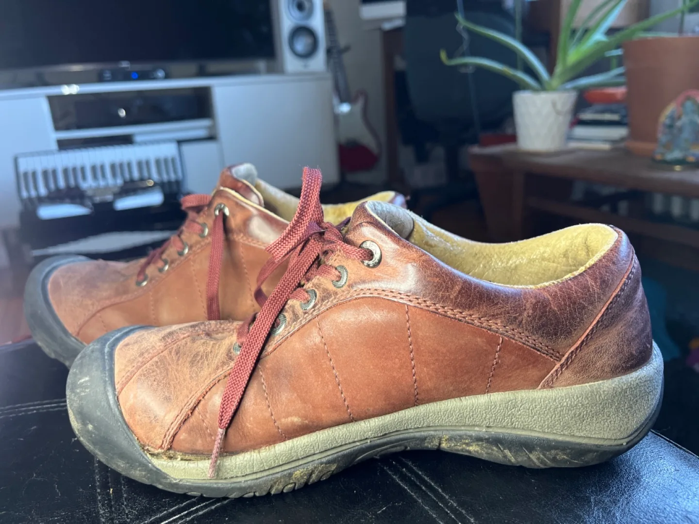 Nice Keen Shoes, great for Walking all day! image indicator(2)