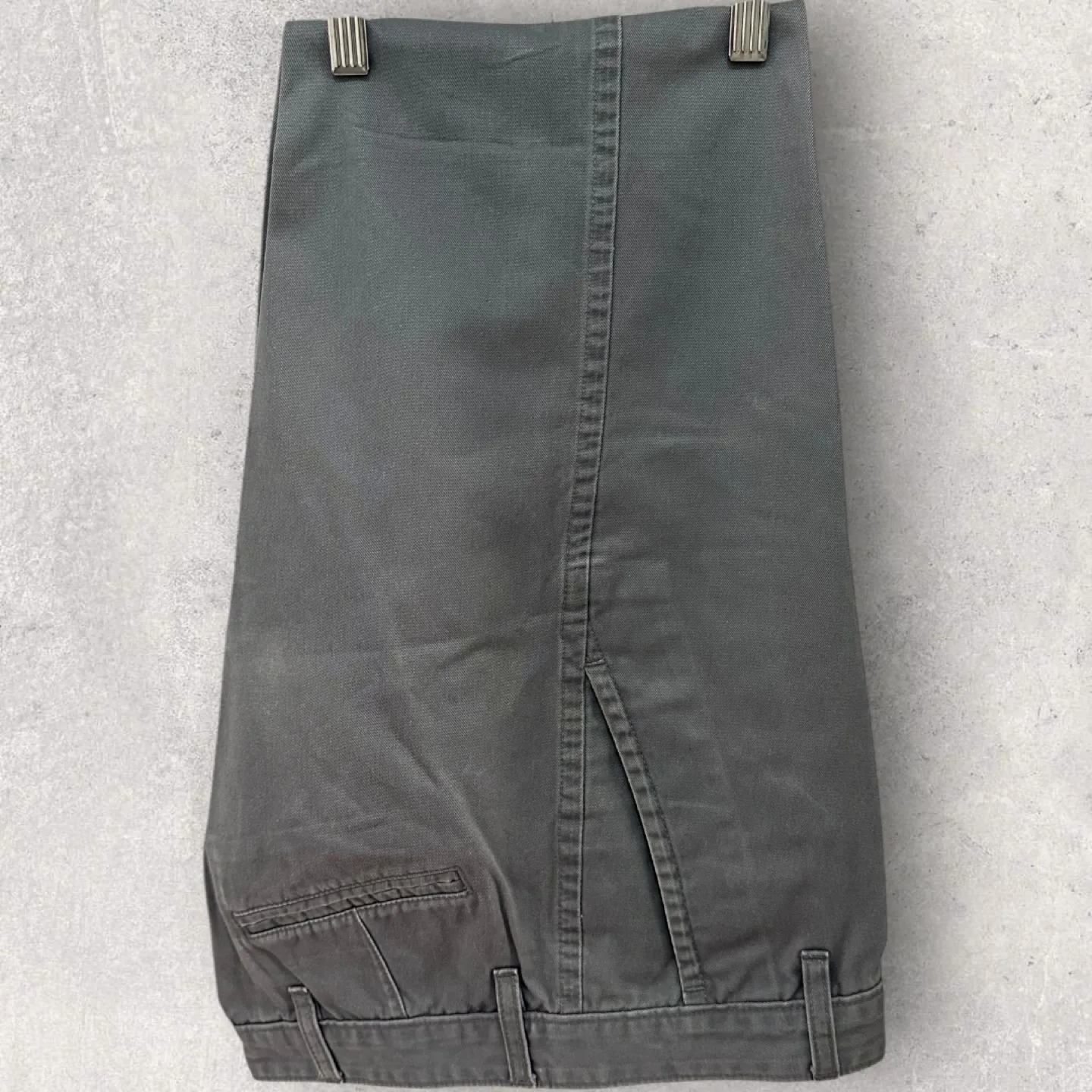 EUC | Dockers | Faded Green Gray Alpha Khaki Pants (Size 32x30) image indicator(3)