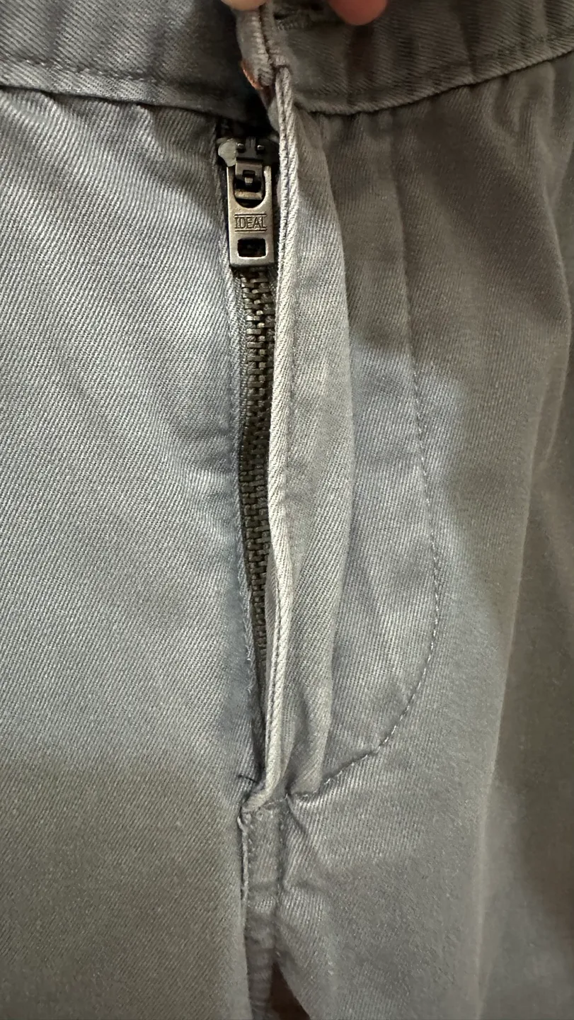 EUC | Dockers | Faded Green Gray Alpha Khaki Pants (Size 32x30) image indicator(10)