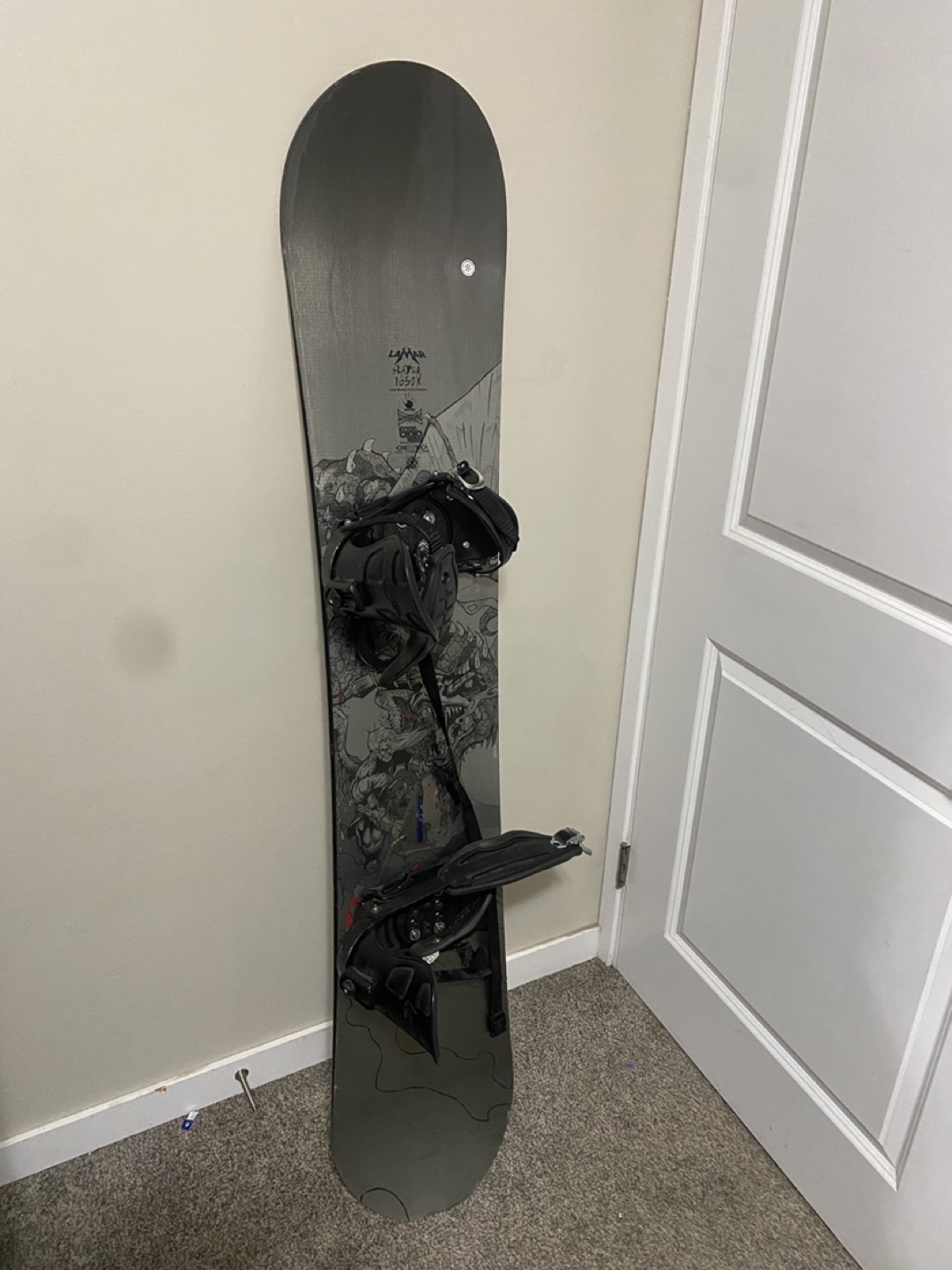Used Lamar Snowboard with Bindings