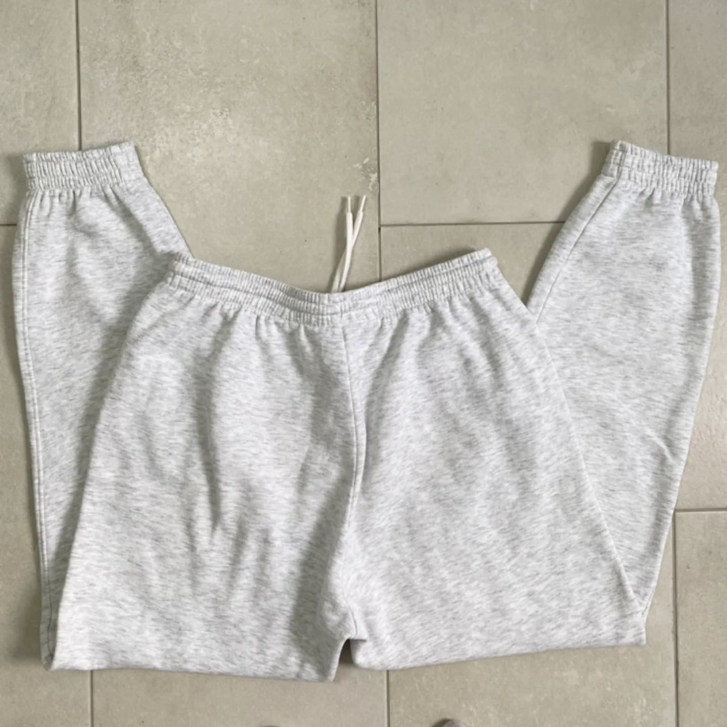 H&M - White/ Grey Drawstring Sweatpants image indicator(2)