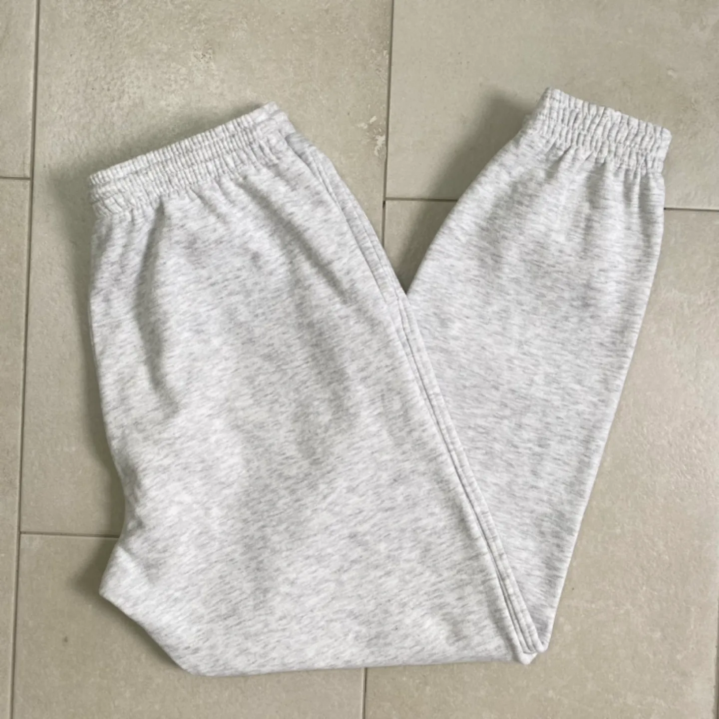H&M - White/ Grey Drawstring Sweatpants image indicator(4)
