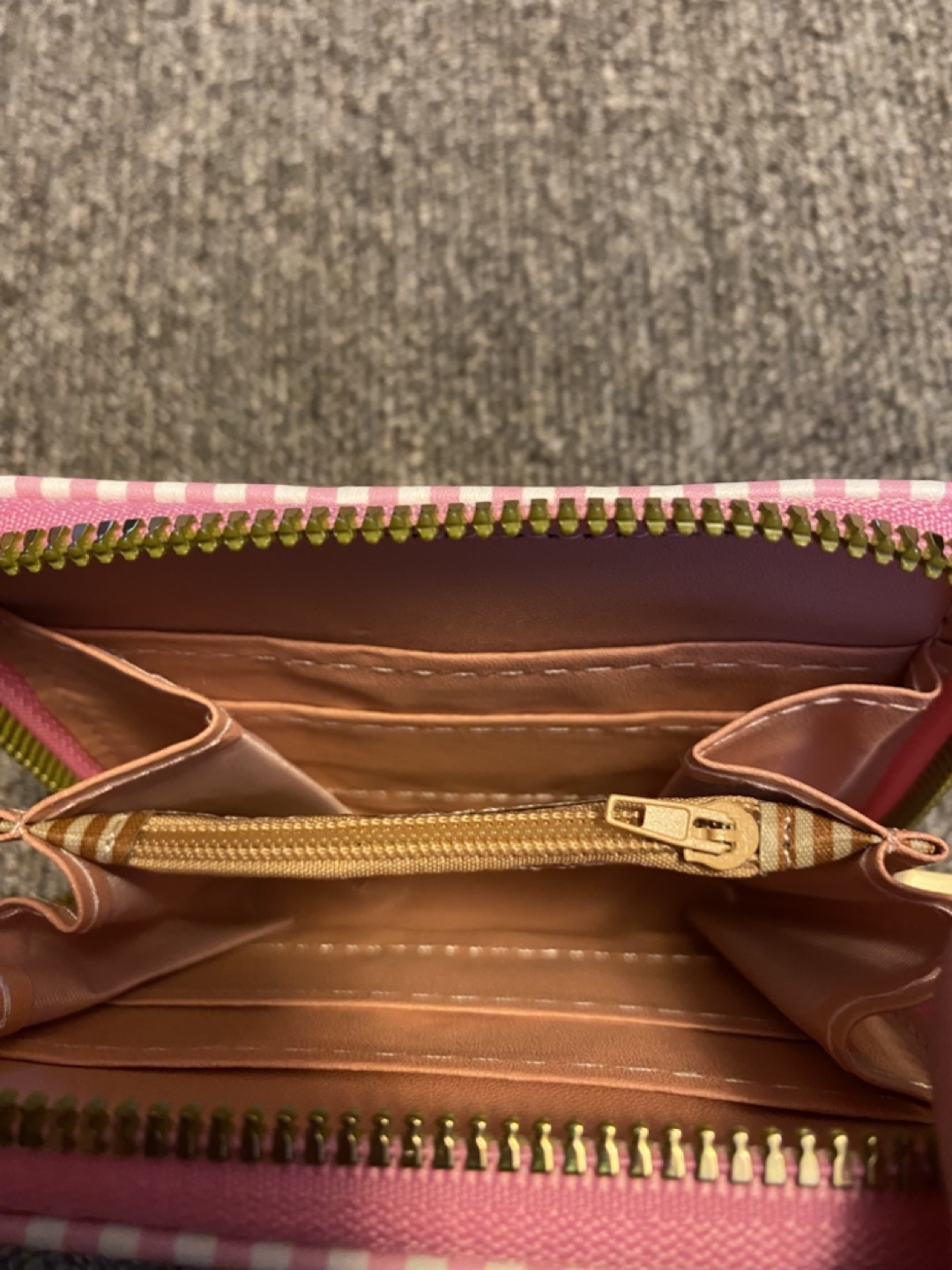 Hello Kitty Wallet - photo 2