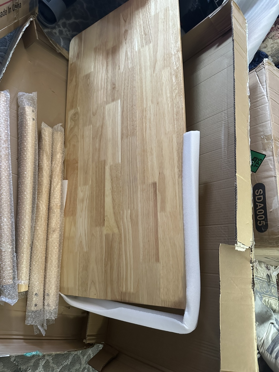 New Unassembled Table - photo 3