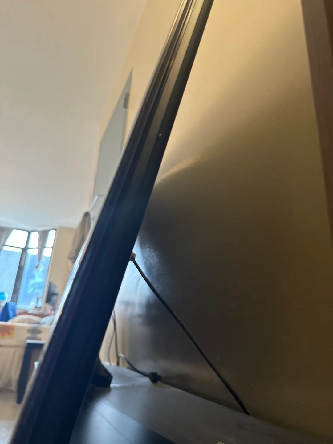 Samsung 46” LED 1080p TV image indicator(3)