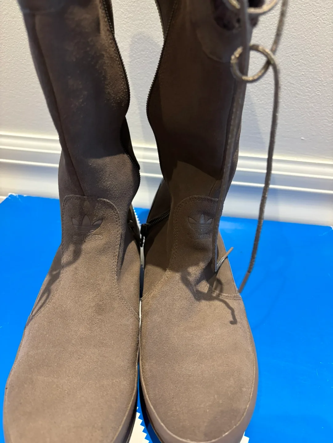 Like New! Rare Vintage Adidas Women's Boots size 7.5 image indicator(5)