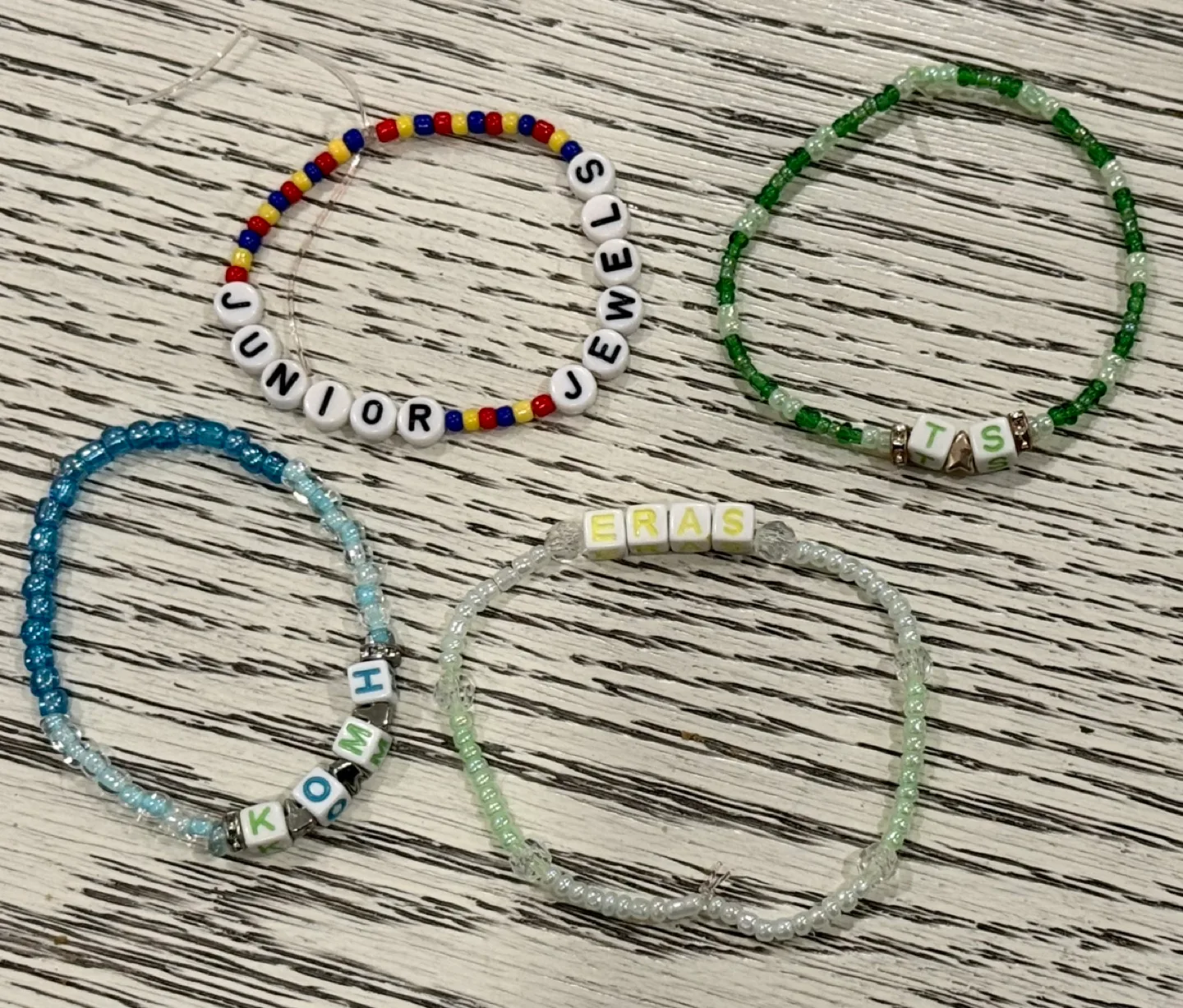 NEW Taylor Swift reputation snake earrings+friendship bracelets image indicator(3)