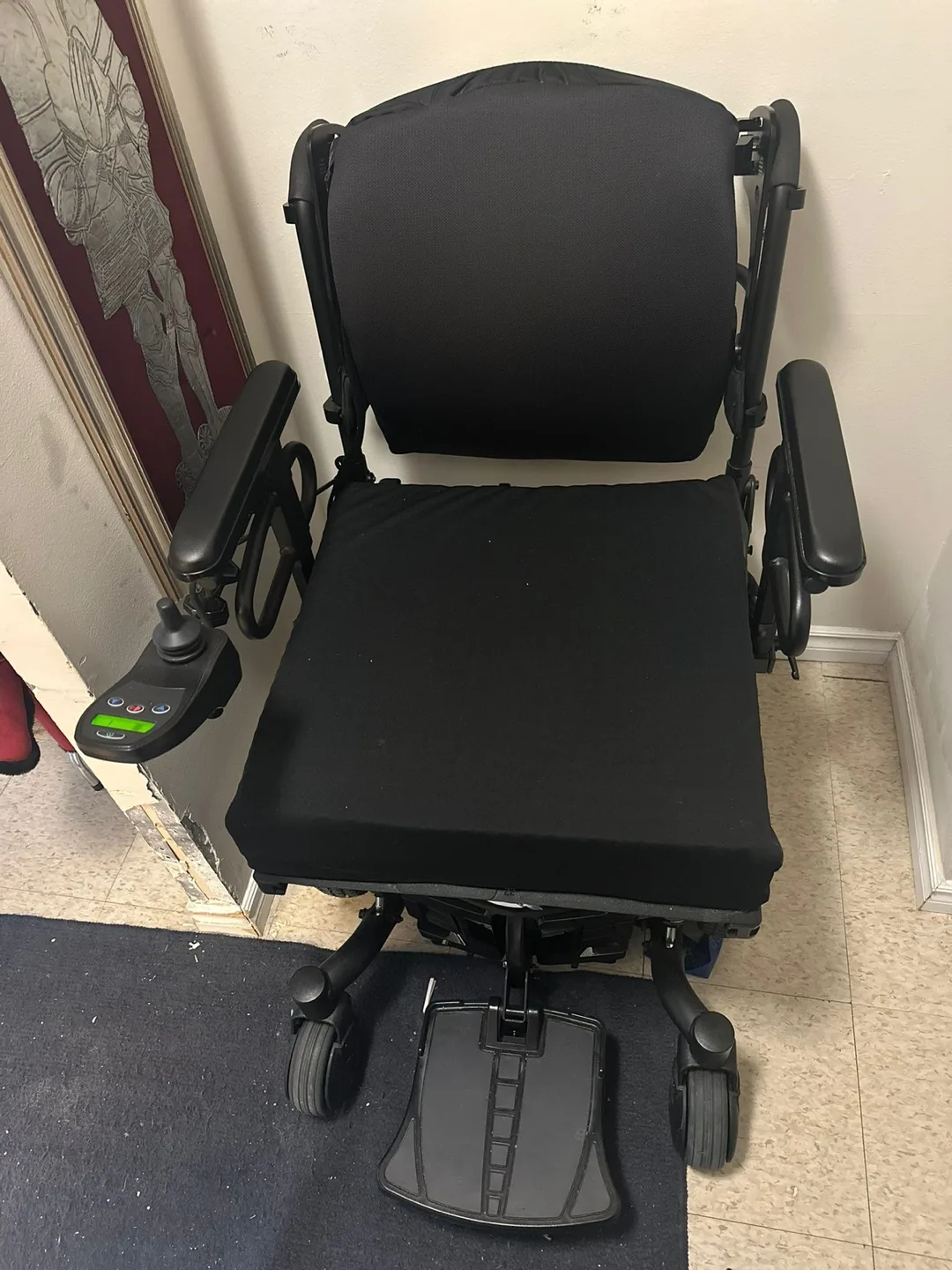 Quantum Geo-Matrix Bold Power Wheelchair image indicator(2)