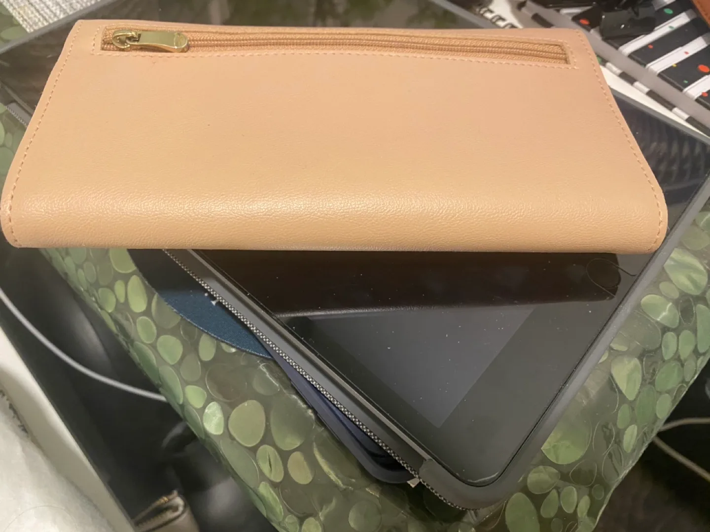 New Beige Wallet with several compartments image indicator(2)