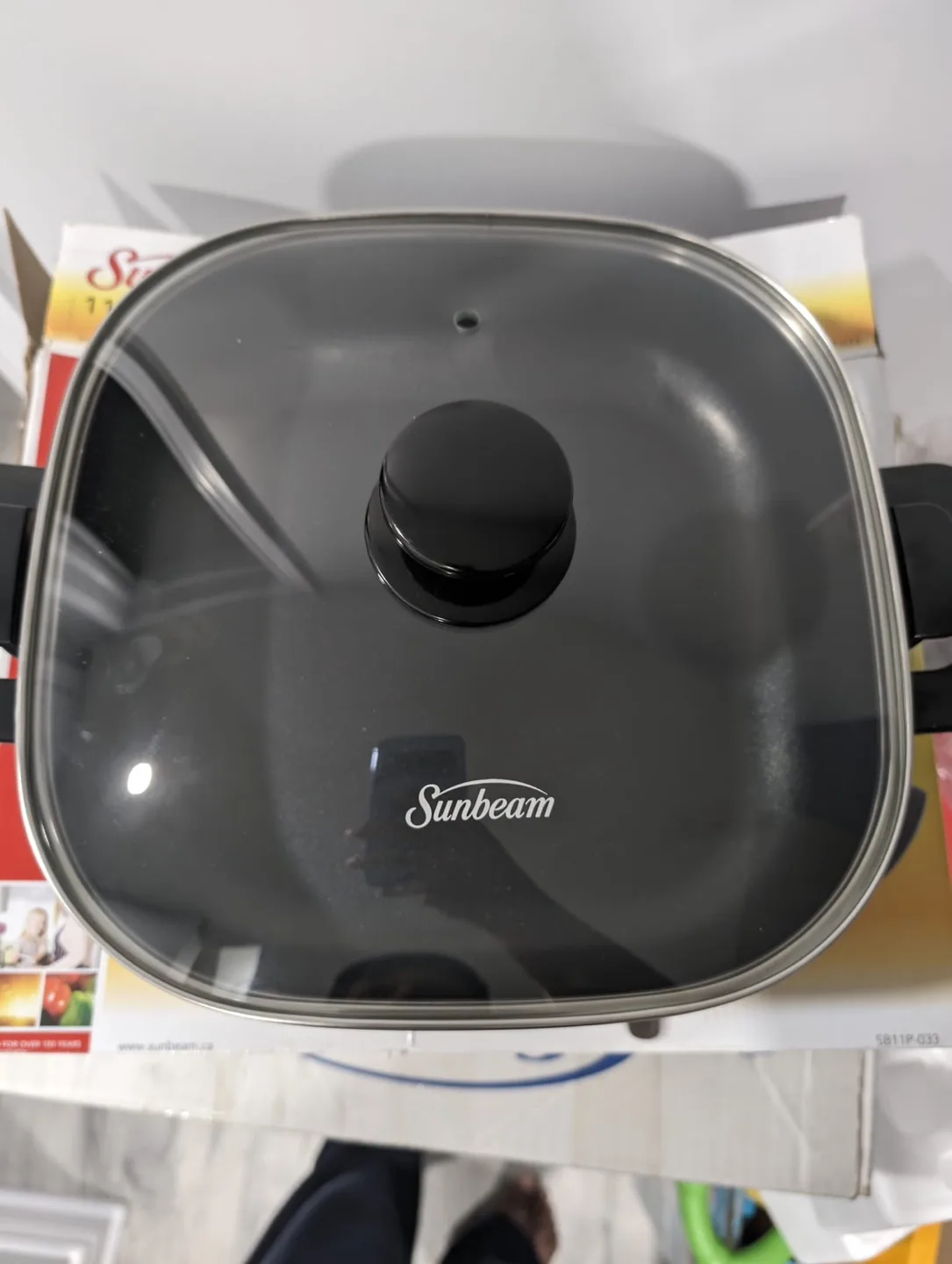 Sunbeam 11" Electric Skillet image indicator(6)