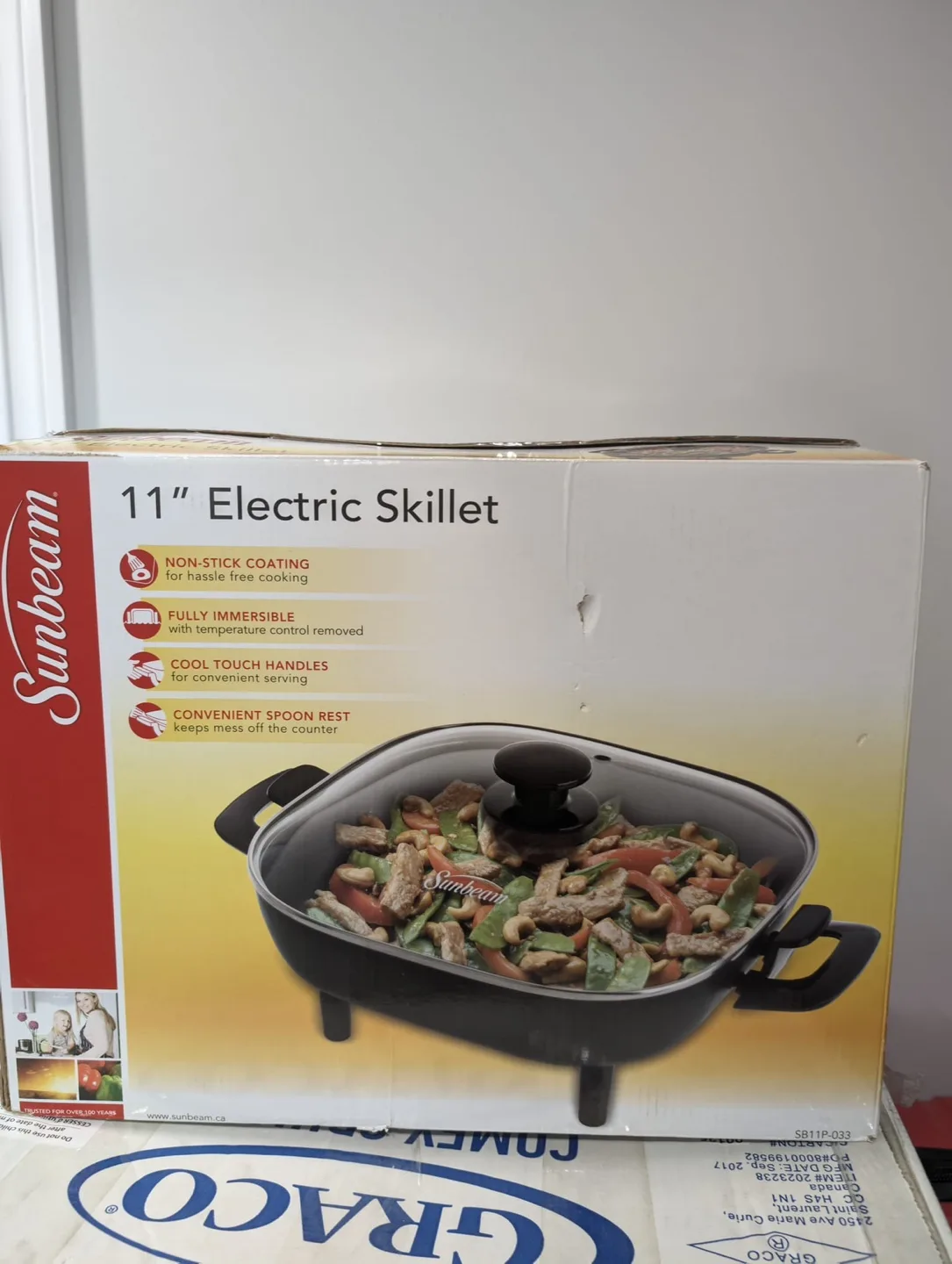 Sunbeam 11" Electric Skillet image indicator(2)