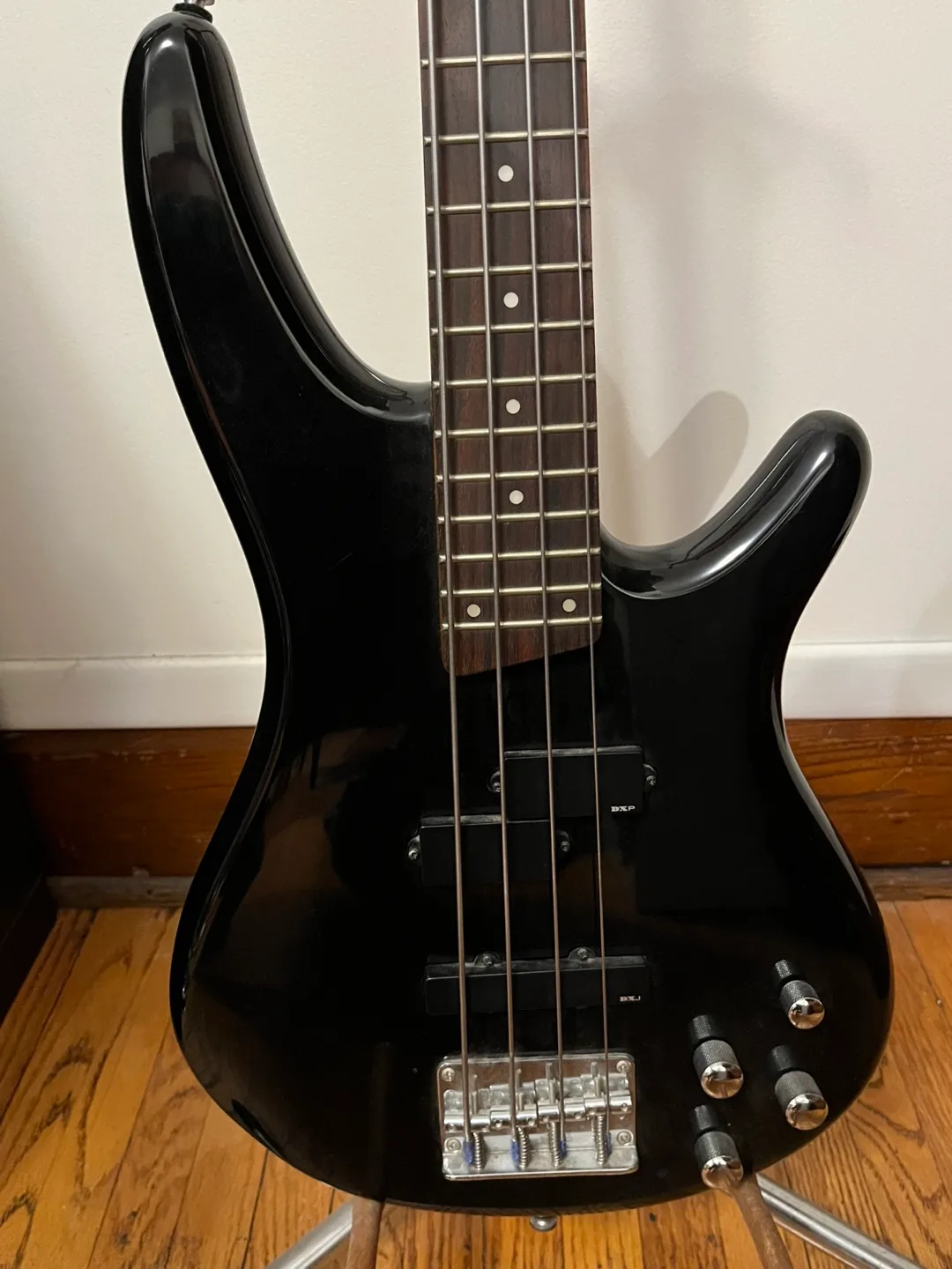 Ibanez Soundgear SR300DX Electric Bass Guitar image indicator(6)