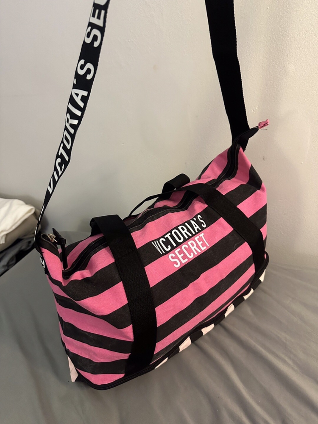 Victoria's Secret Bag - photo 2