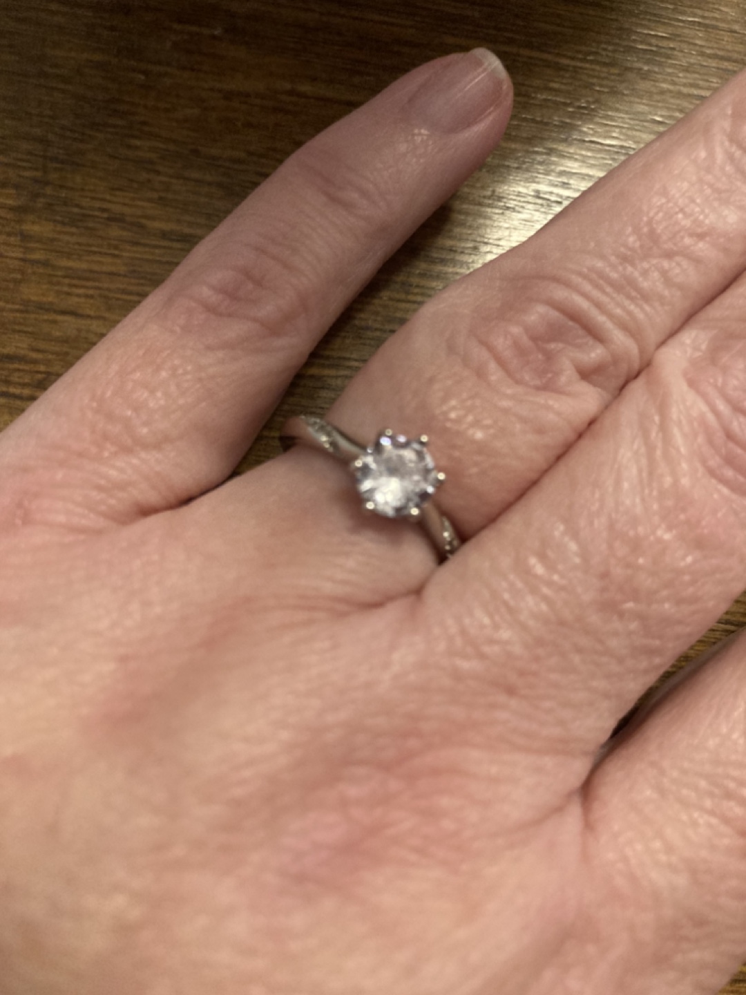 S925 Sterling silver ring with large clear stone