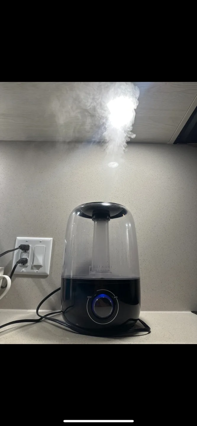 Moving out sell- Ultrasonic Cool Mist Humidifier thumbnail