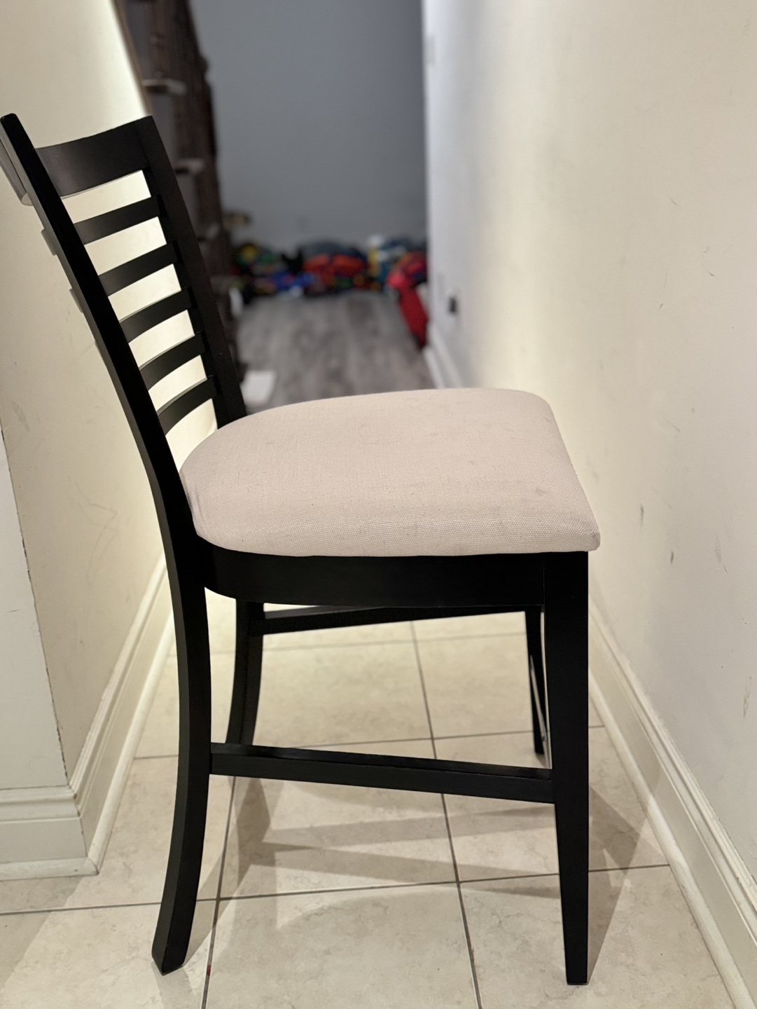 4 Black Counter Height Chair with Beige Upholstery - photo 2