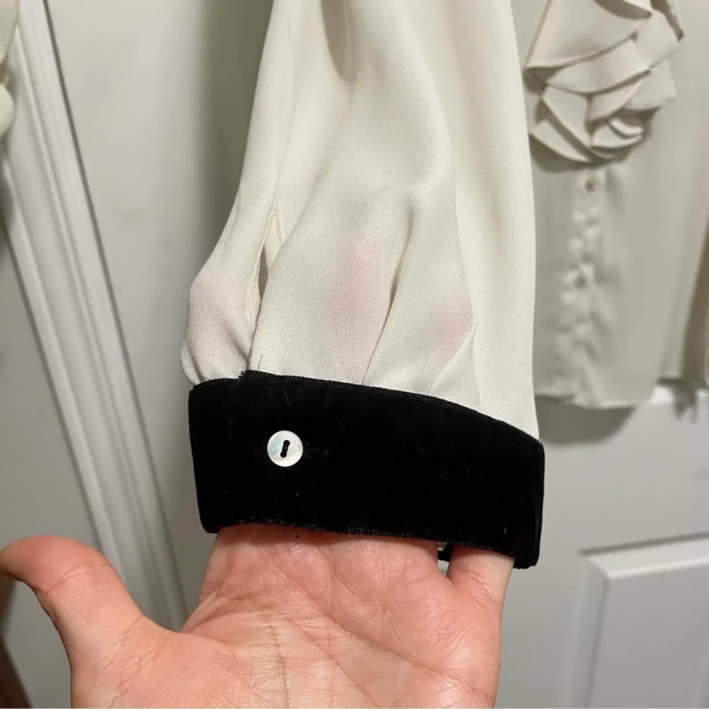 Zara Beautiful Long Sleeve Ruffled Blouse image indicator(7)