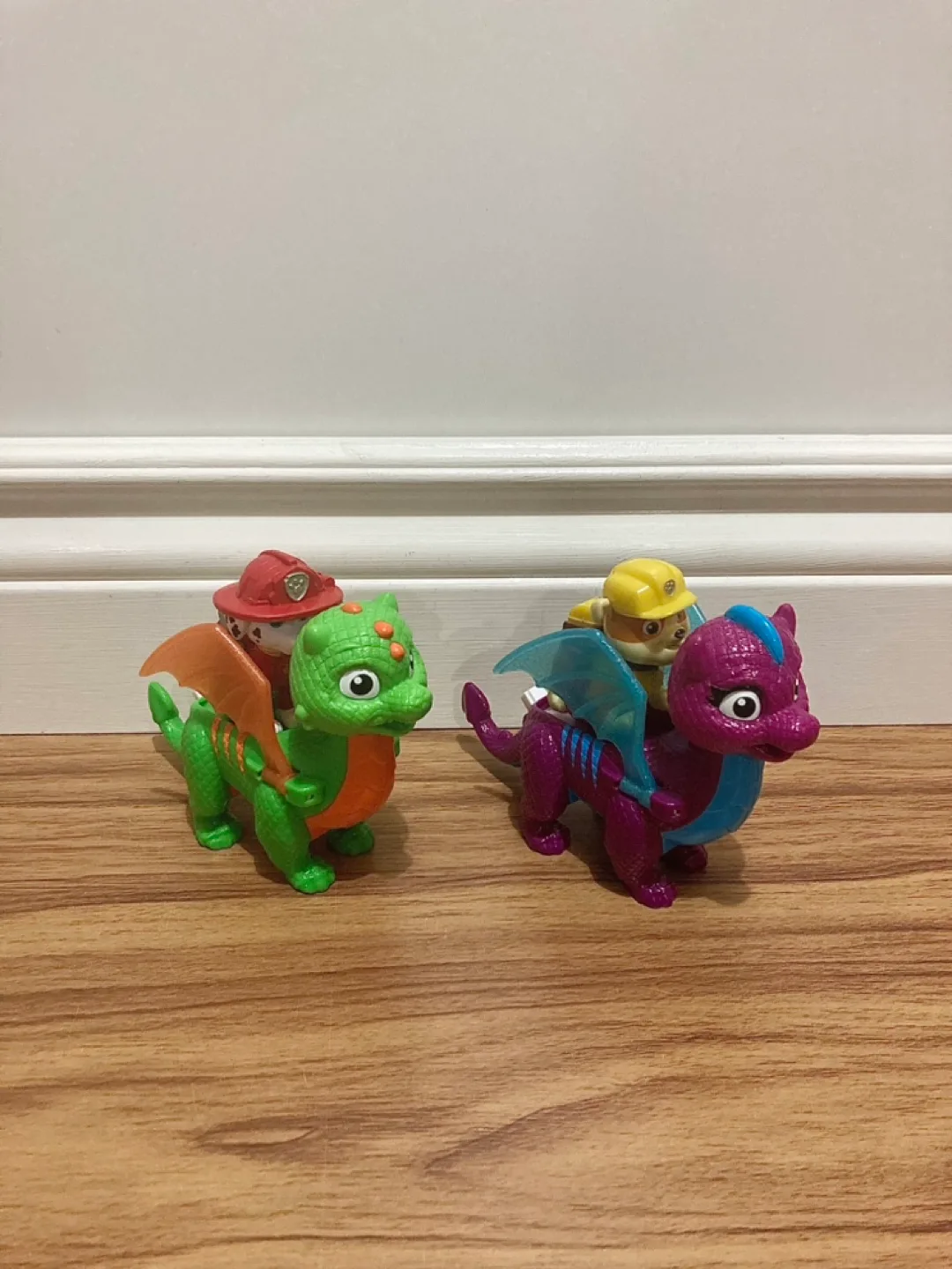 Paw Patrol Rescue Knights dragons & figures image indicator(2)