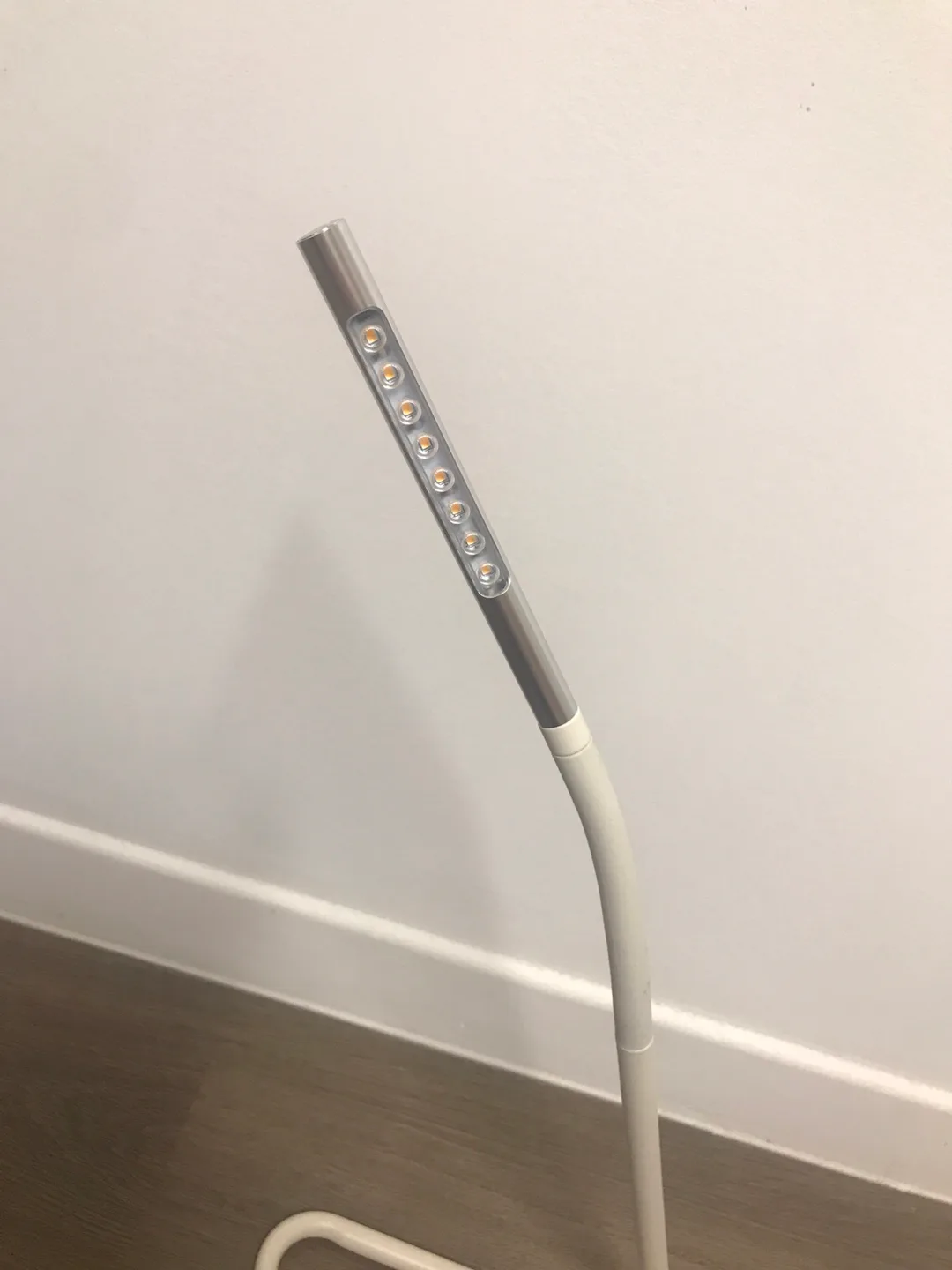 LED Desk Reading Lamp image indicator(4)